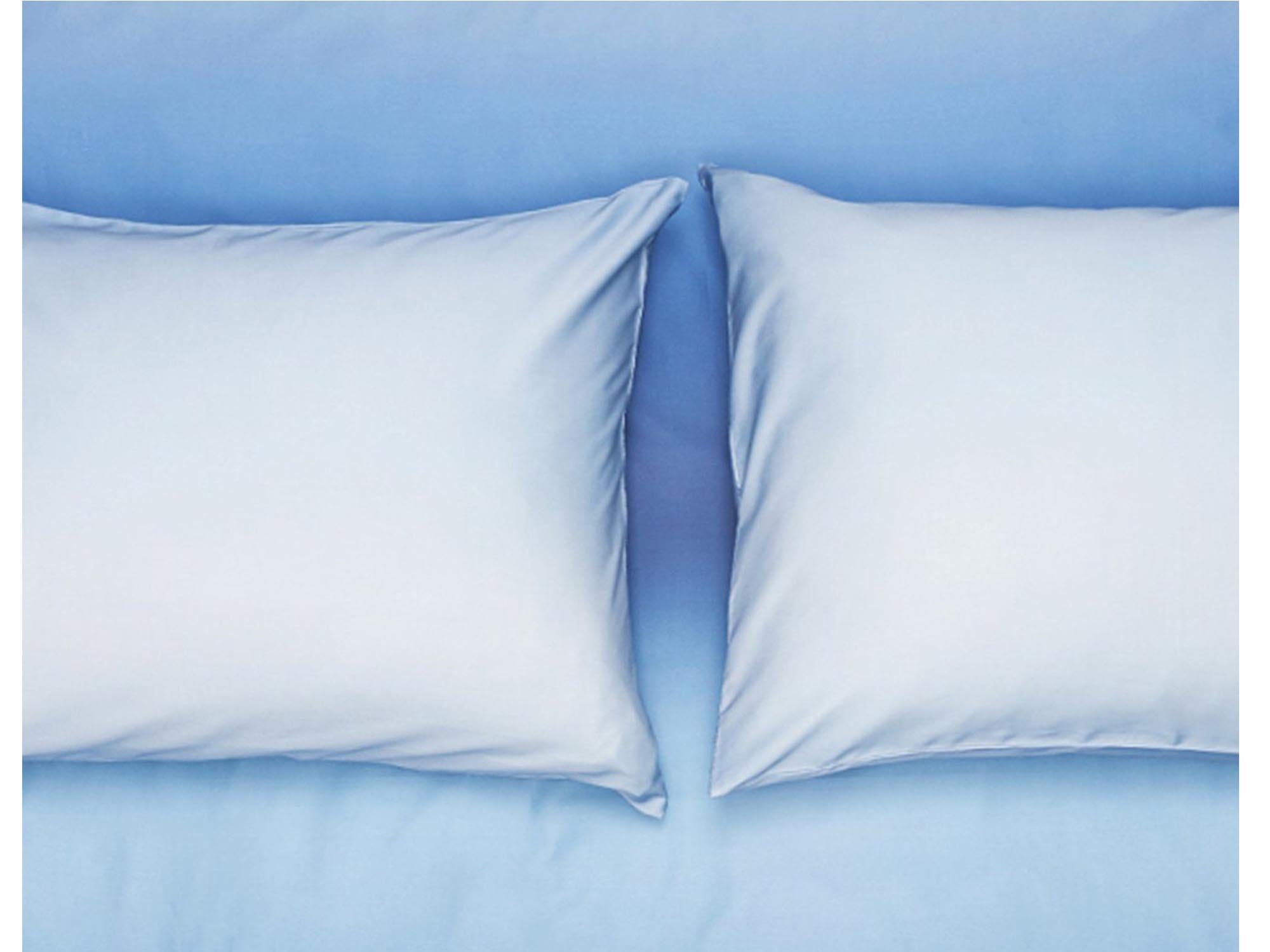 Entdecken Sie den Kissenbezug Division von ZigZagZurich: luxuriöser Baumwoll-Satin, inspirierender Farbverlauf und eleganter Glanz für Ihr Schlafzimmer.