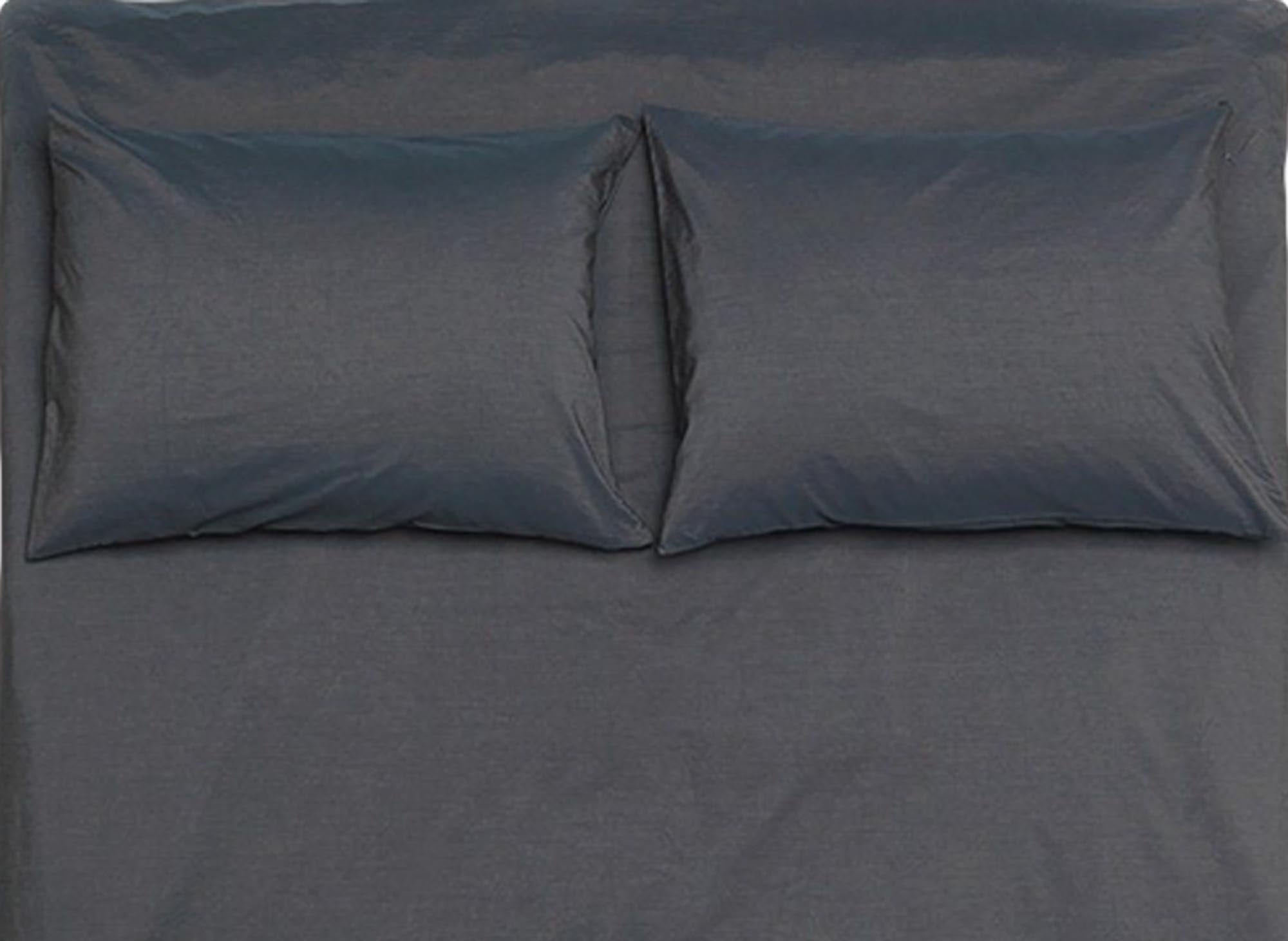 Entdecken Sie den Kissenbezug Vintage Large von ZigZagZurich – ein stilvolles Accessoire mit nostalgischem Charme für Ihr Zuhause.