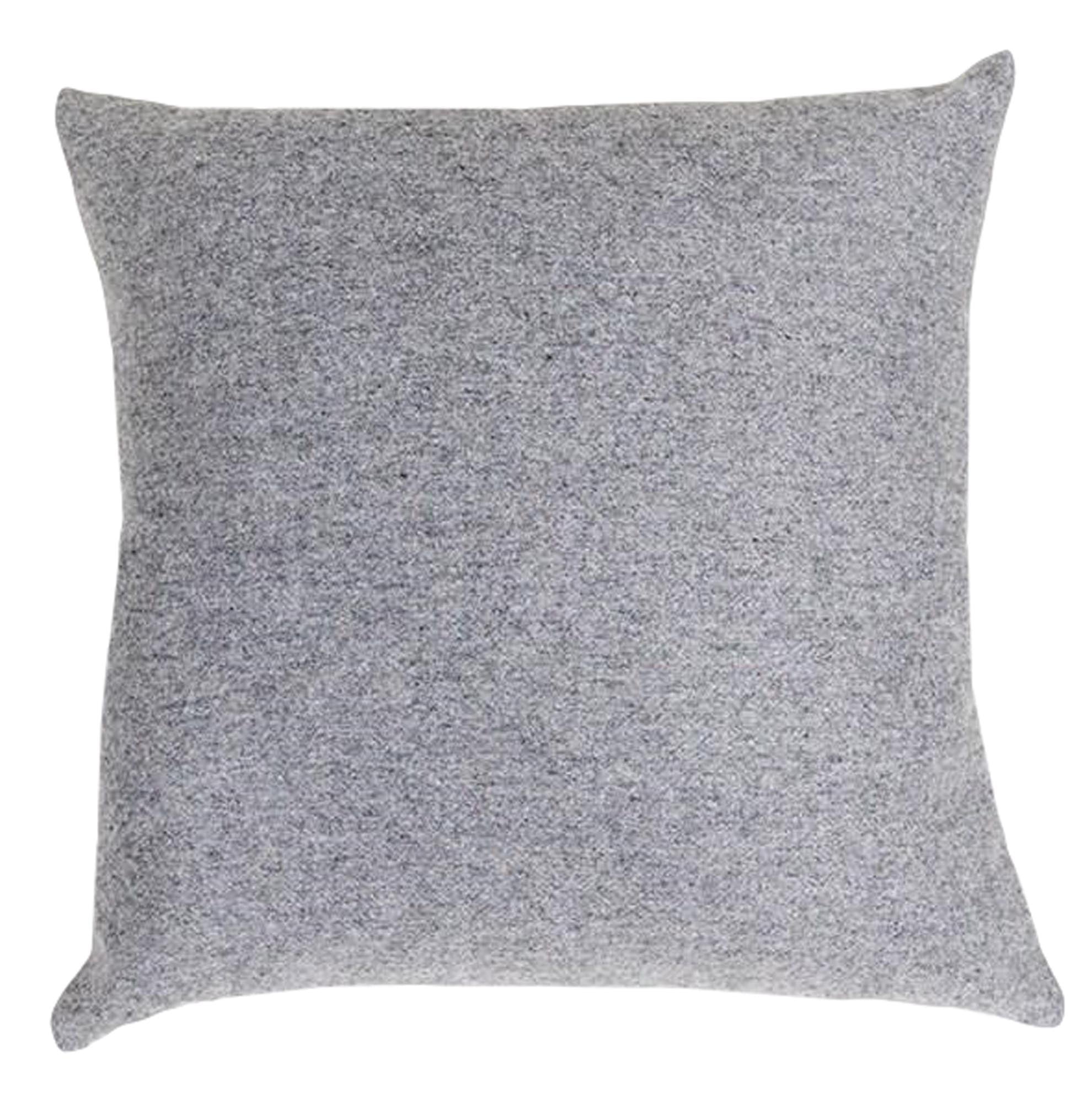 Kissenbezug Clyde: Kunstvolle Wolle in lebendigem Design von ZigZagZurich.