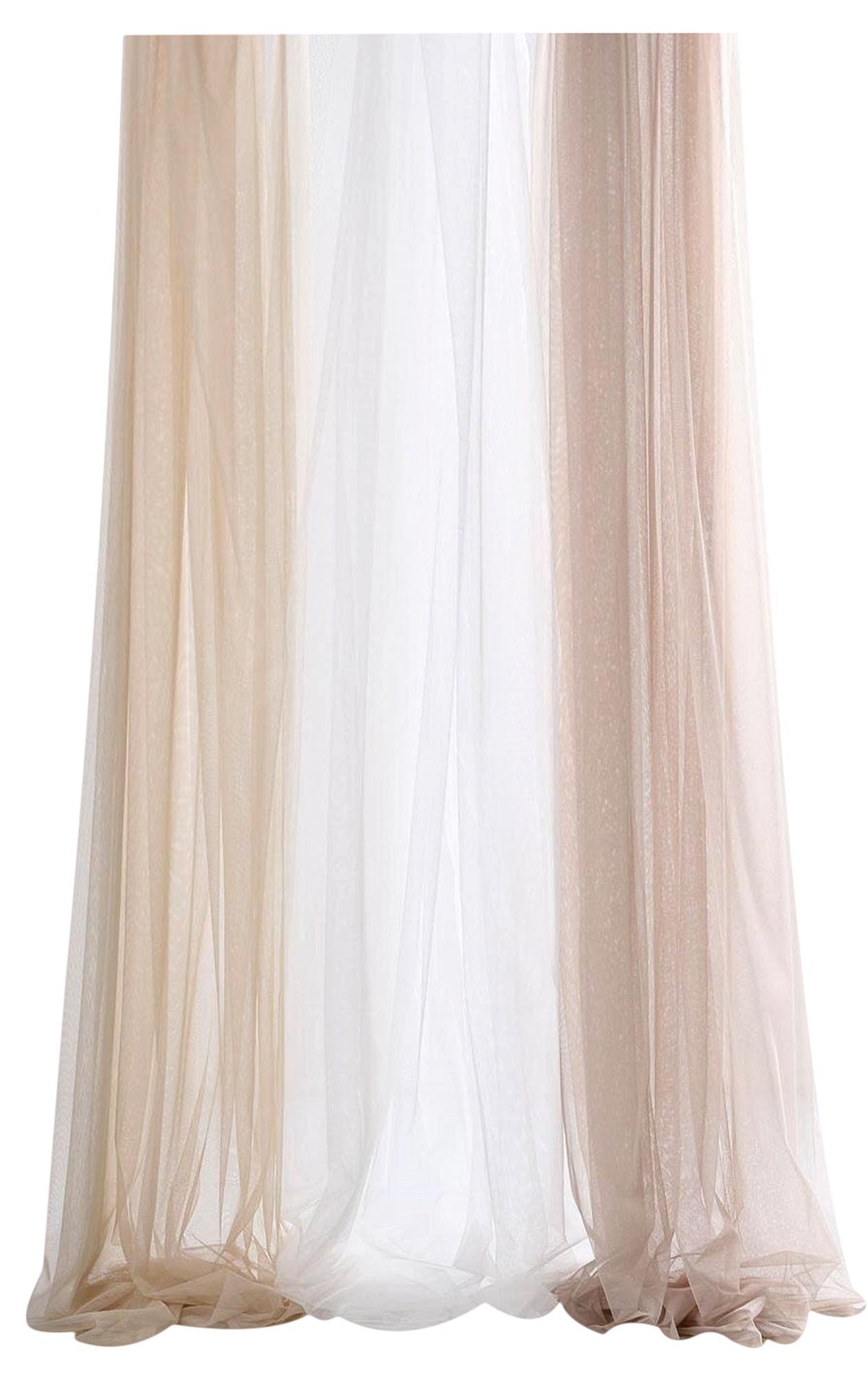 Vorhang Tüll in Beige präsentiert im Onlineshop von KAQTU Design AG. Vorhang ist von ZigZagZurich