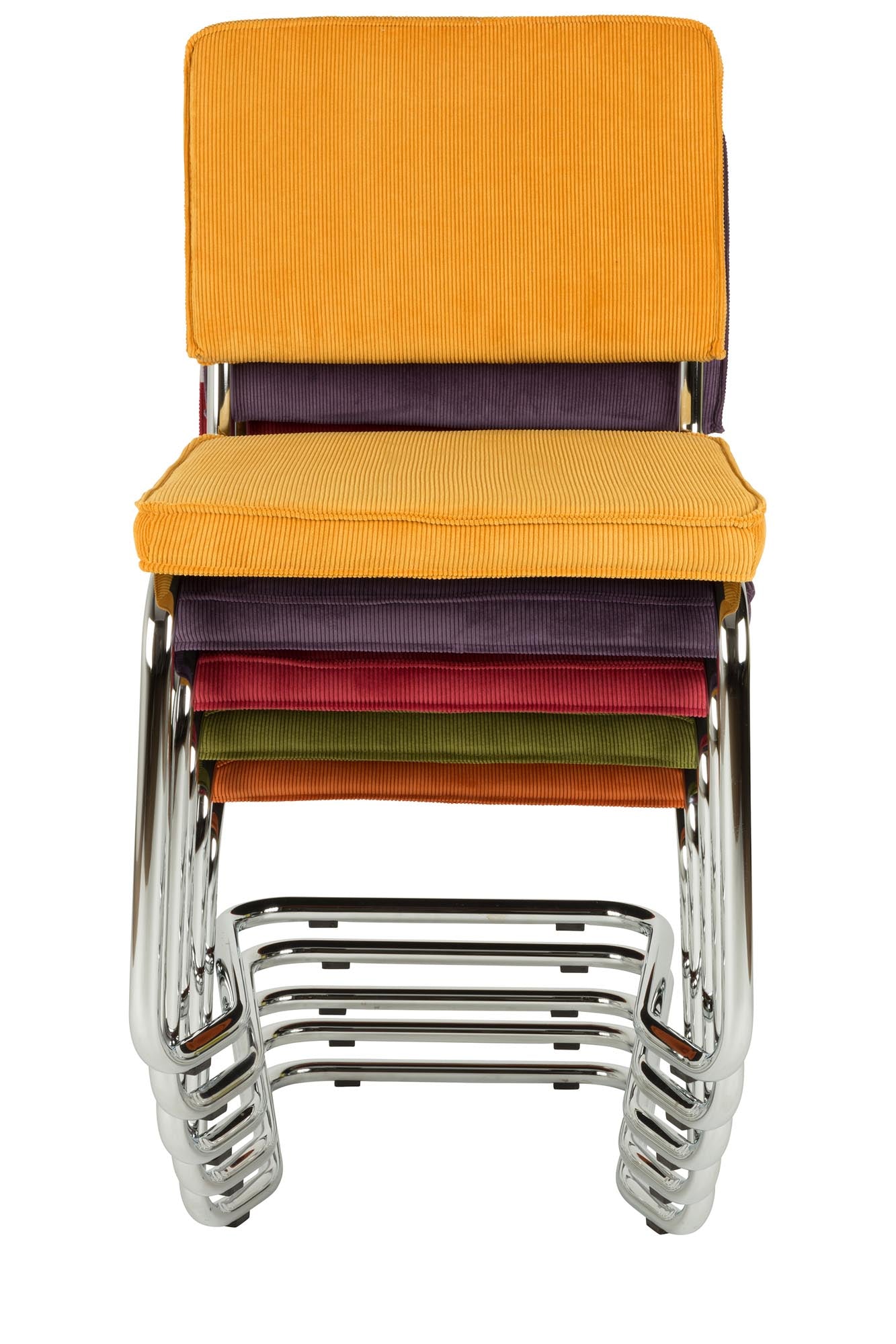 Erleben Sie den Zuiver Ridge Stuhl: Ein elegantes Design, das zeitgenössische Ästhetik mit einem Hauch von Retro-Charme kombiniert.