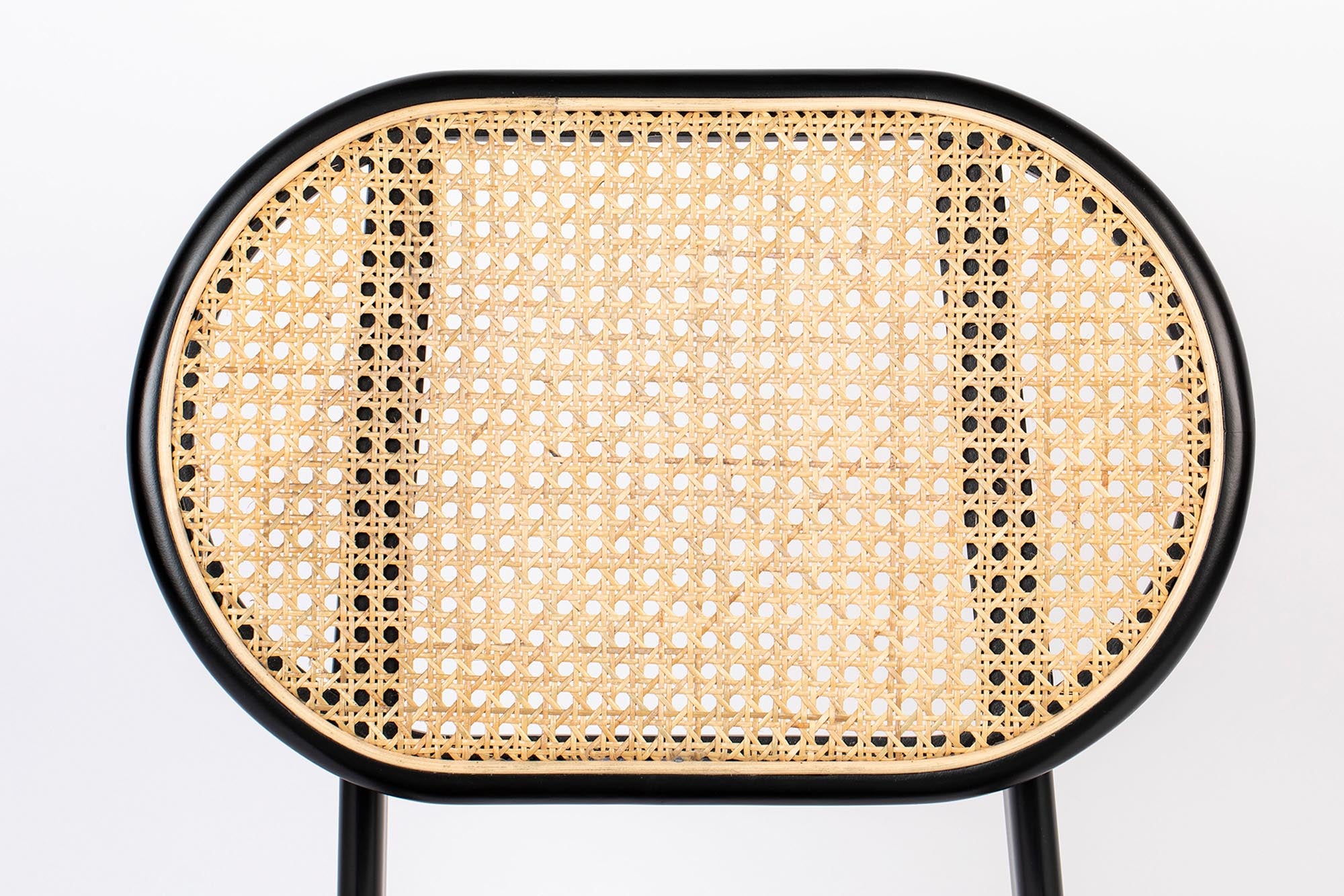 Entdecken Sie den Stuhl Spike von Zuiver: Ein eleganter, komfortabler Stuhl mit einzigartigem Design und vielfältigen Anpassungsoptionen für jeden Raum.