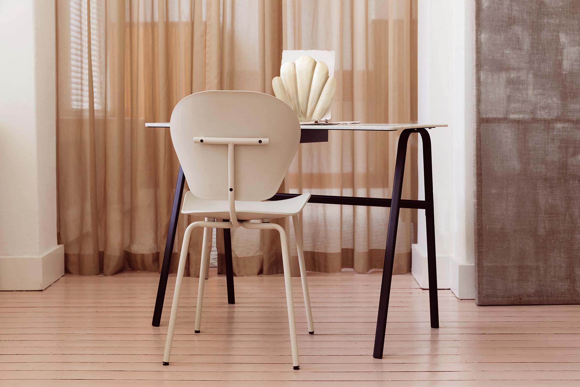 Zuiver The Ocean Stuhl: Nachhaltiges Design trifft auf Komfort.