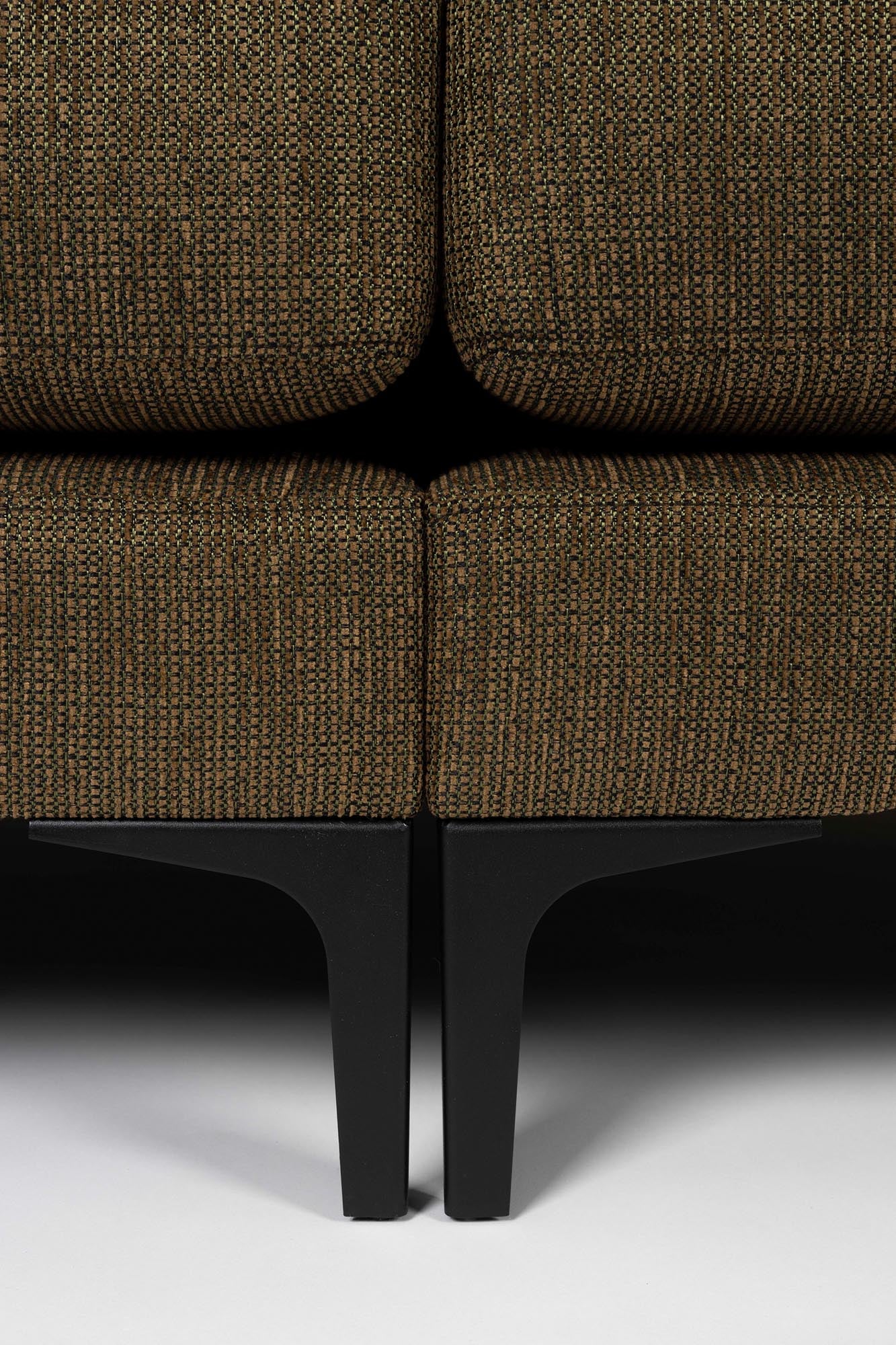 Elegantes 3-Sitzer-Sofa von Zuiver für den Balkon: Perfekt für gemütliche Abende im Freien mit zeitgemäßem Flair.