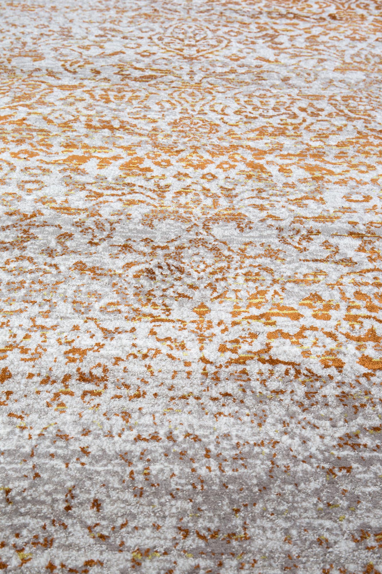 Der Teppich Magic von Zuiver bringt zeitlose Eleganz und Gemütlichkeit in Ihr Zuhause – ideal für jeden Wohnraum.