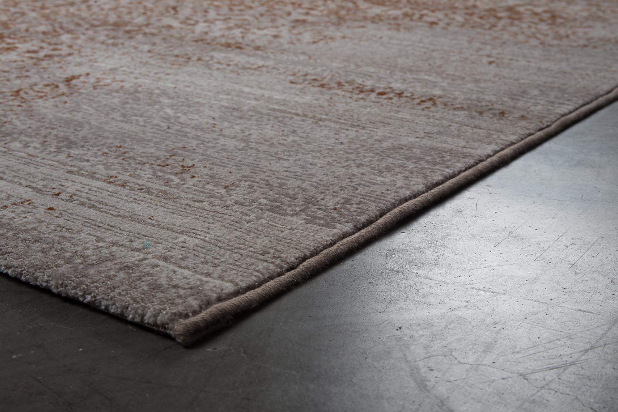 Zuiver Magic Teppich: Eleganz und Komfort für jeden Raum.