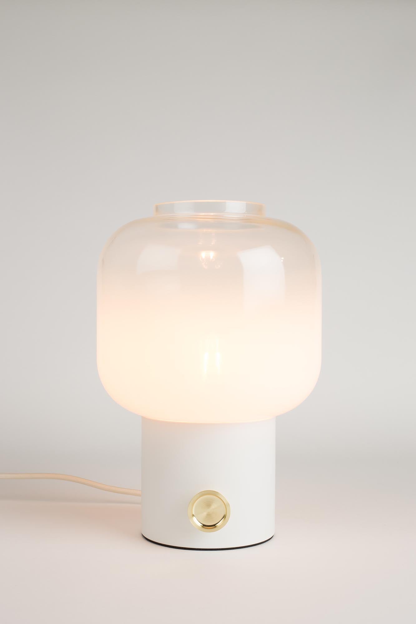 Stilvolle Tischleuchte Moody von Zuiver für modernes Ambiente.