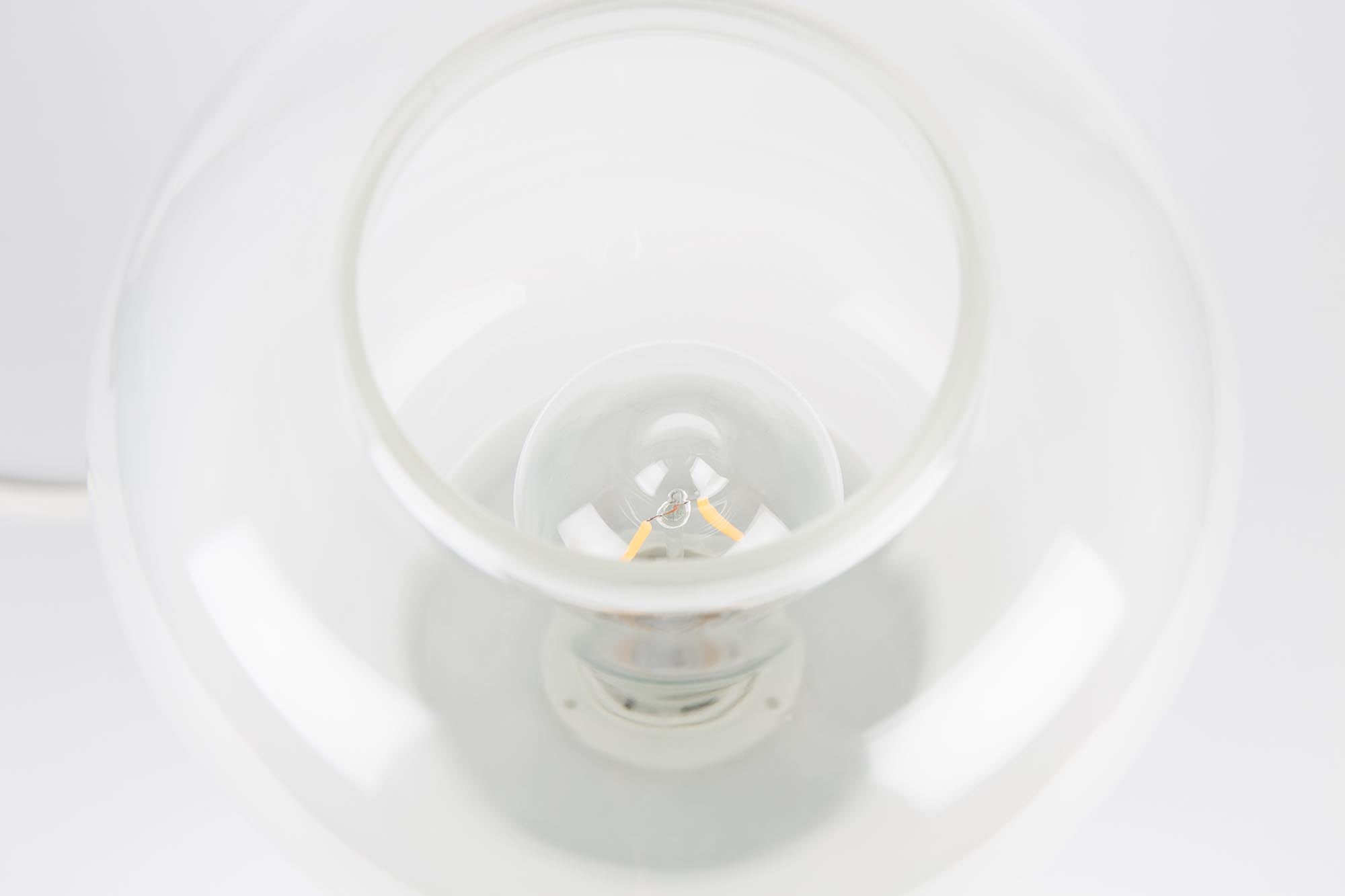 Moderne Tischleuchte Moody von Zuiver für stimmungsvolle Beleuchtung.