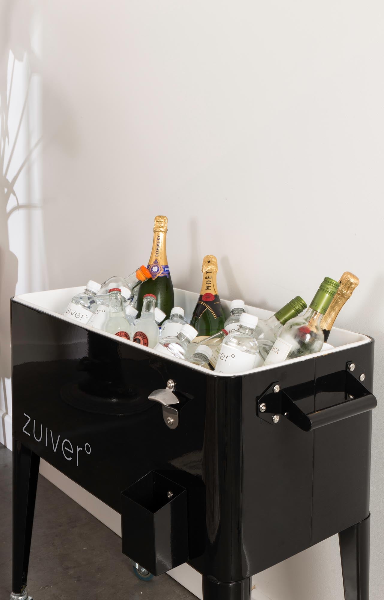 Zuiver Be Cool: Elegante Kühlung für stilvolle Wohnräume.