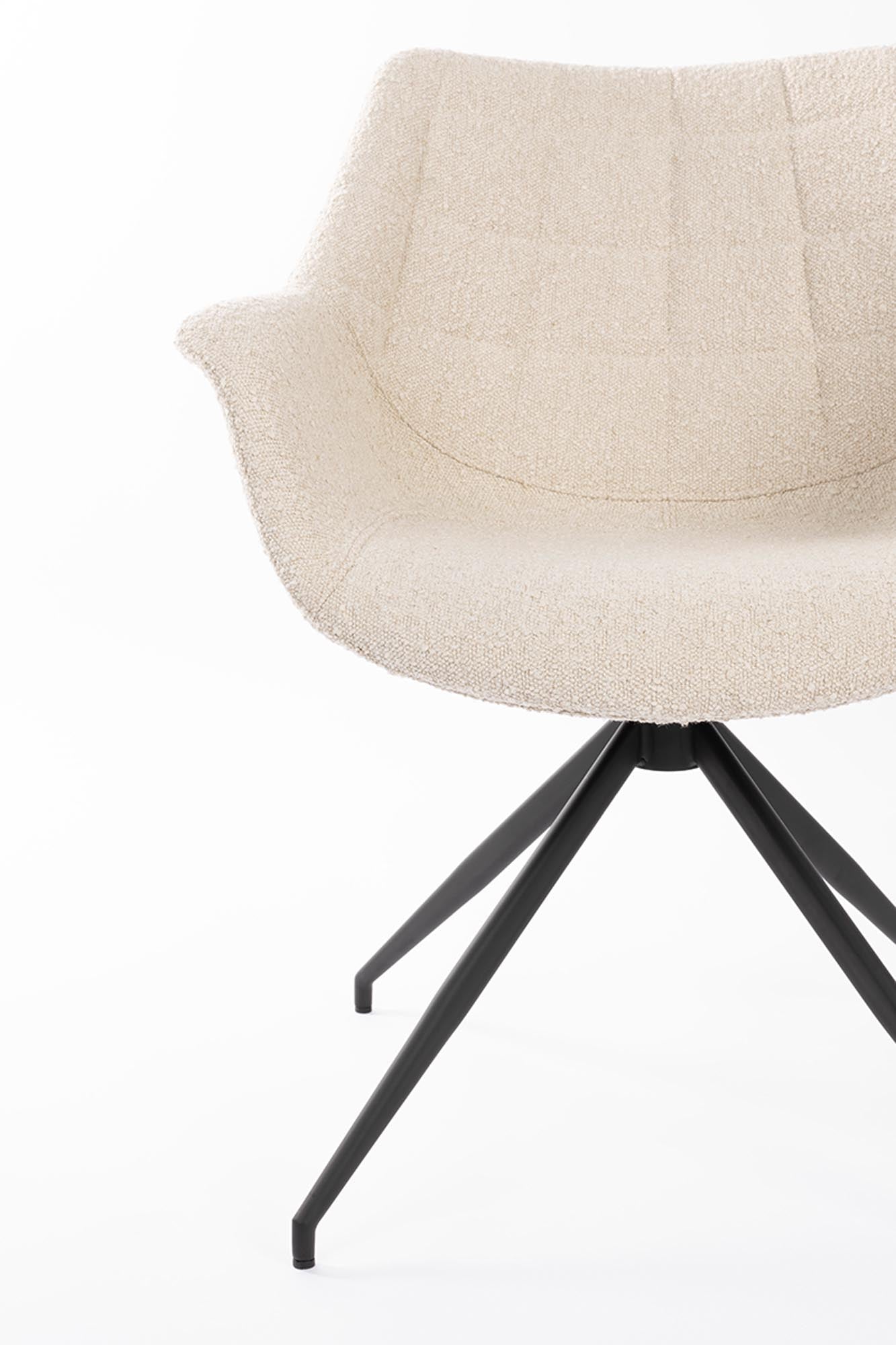 Entdecken Sie den Doulton Swivel Armlehnstuhl von Zuiver – eine perfekte Kombination aus modernem Design, Komfort und Funktionalität für Ihr Zuhause.