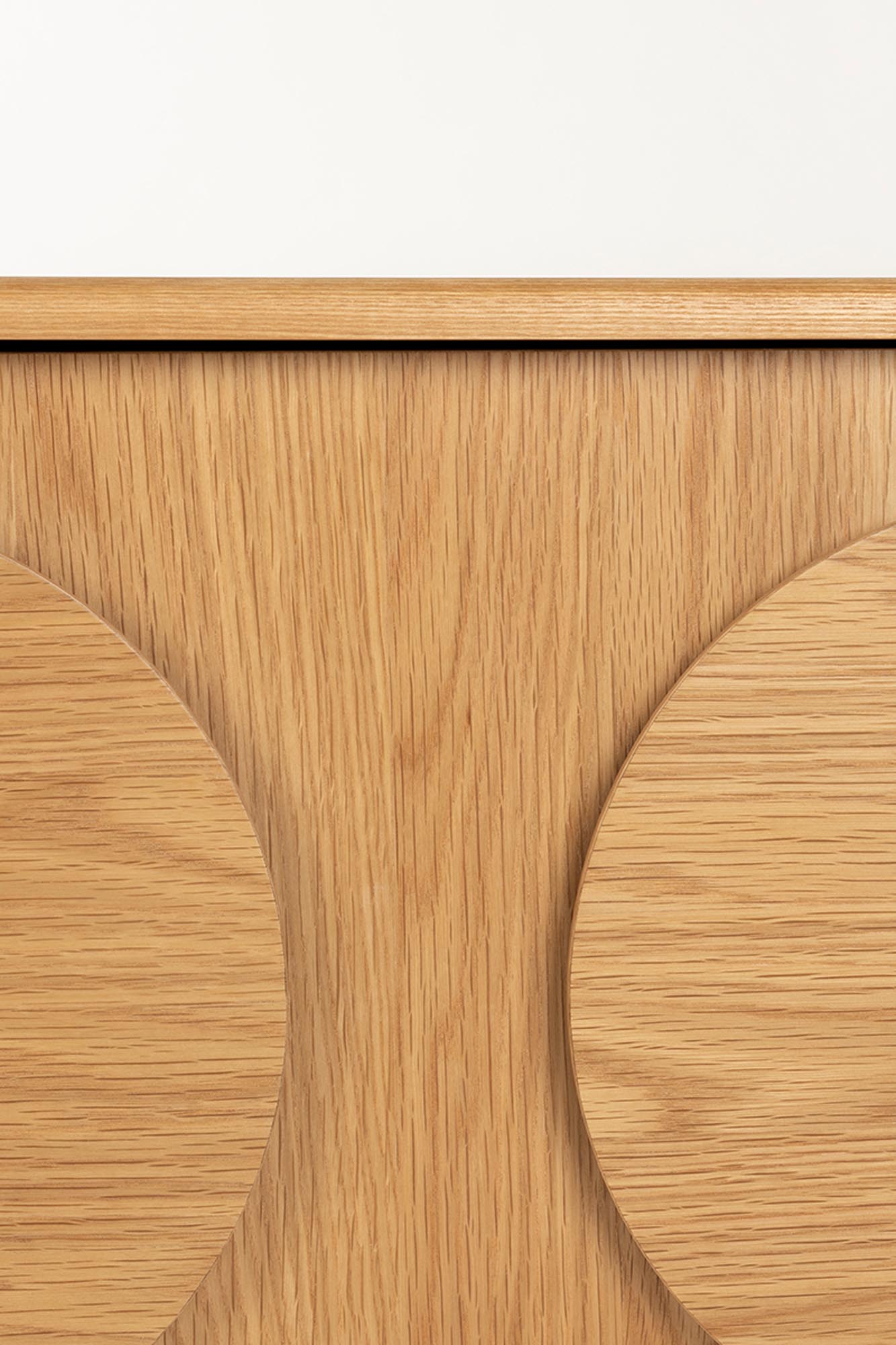 Zuiver Groove Sideboard: 2 Türen, Walnuss-Look, modernes Design.