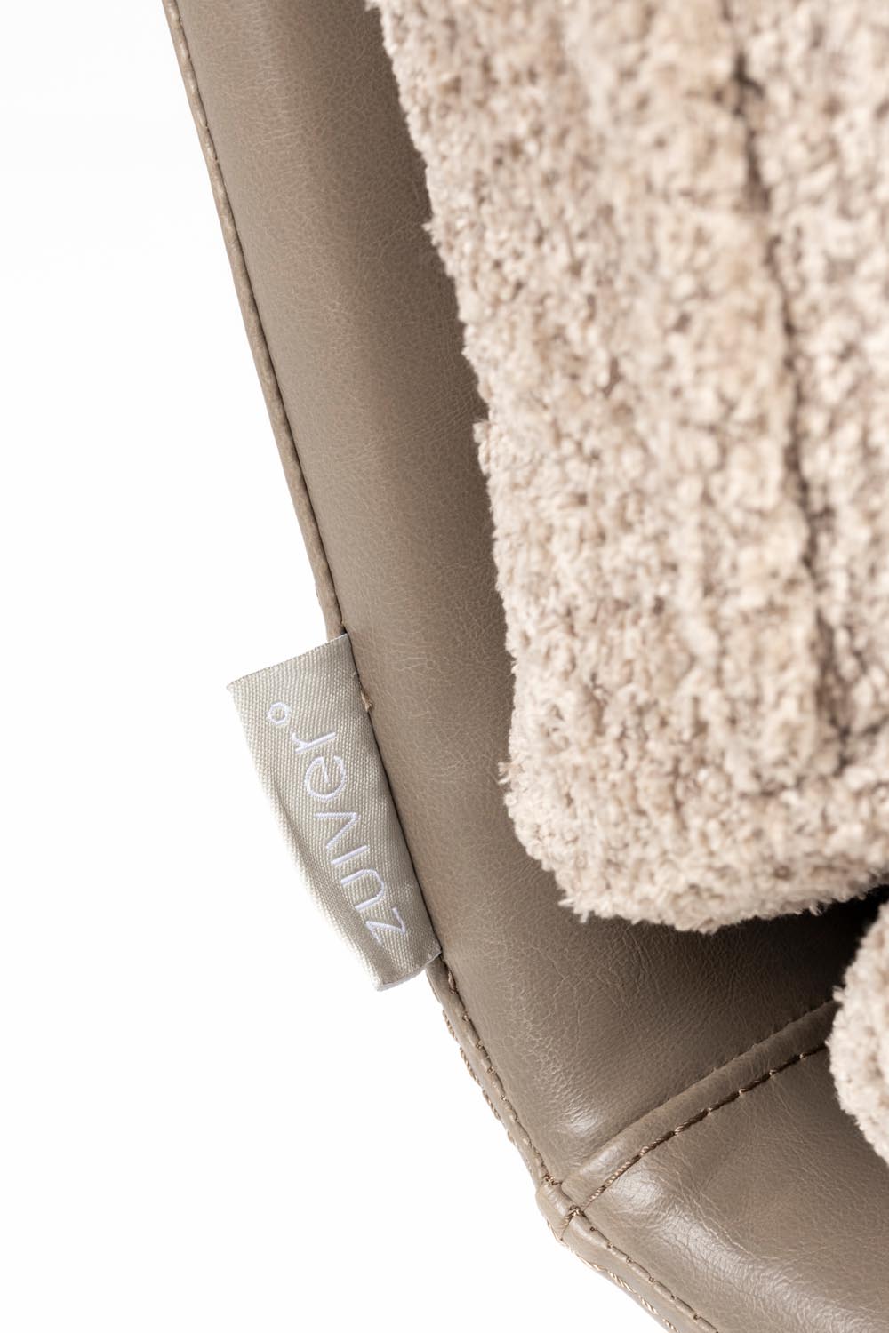 Erleben Sie Luxus und Stil mit dem Zuiver Lazy Sack Loungesessel.