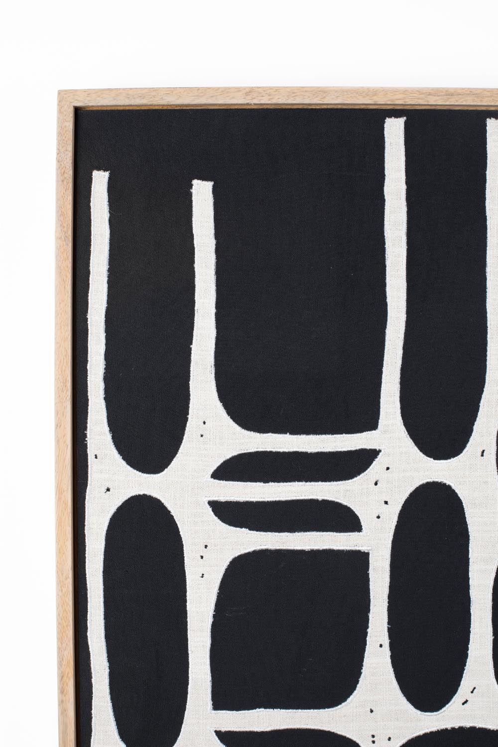 Zuiver Halo: Moderne Wandkunst mit innovativem Lichtakzent.