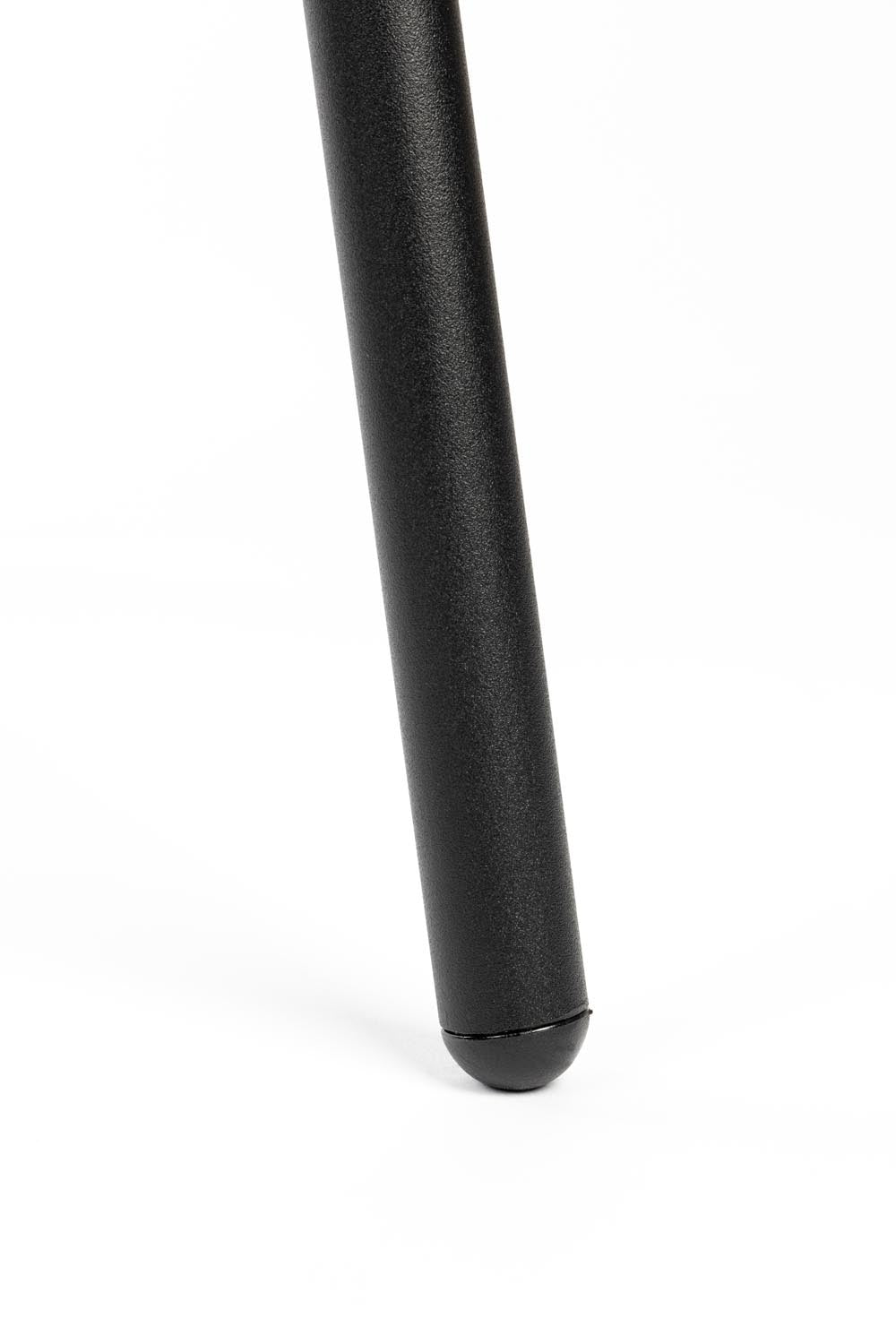 Erlebe den Void Sessel von Zuiver – ein stilvoller, ergonomischer Stuhl aus hochwertigen, recycelten Materialien, perfekt für dein Zuhause.