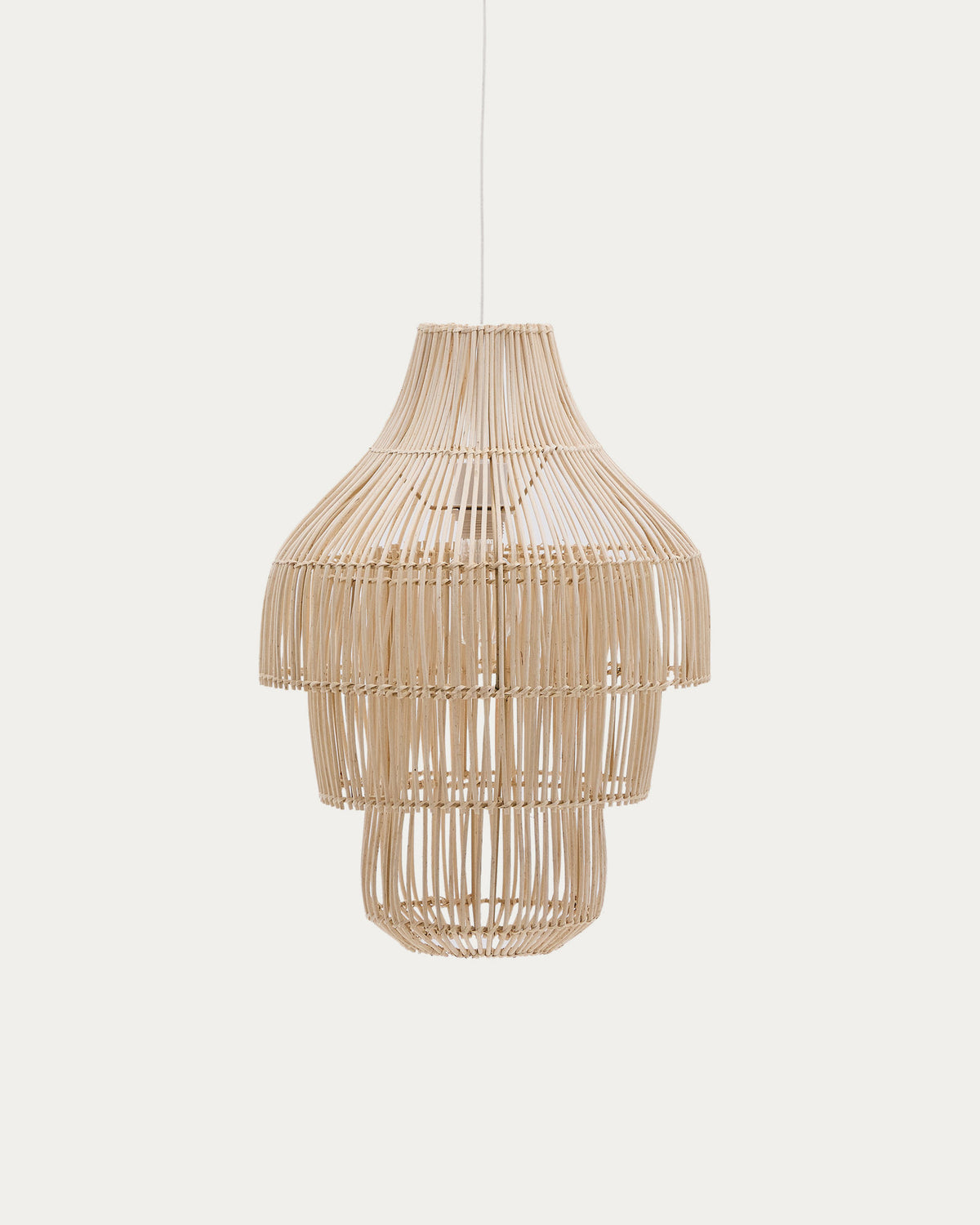 Lampenschirm für Deckenleuchte Janoa aus Rattan mit aufgehelltem Finish Ø 38 cm in Natur präsentiert im Onlineshop von KAQTU Design AG. Lampenschirm ist von Kave Home