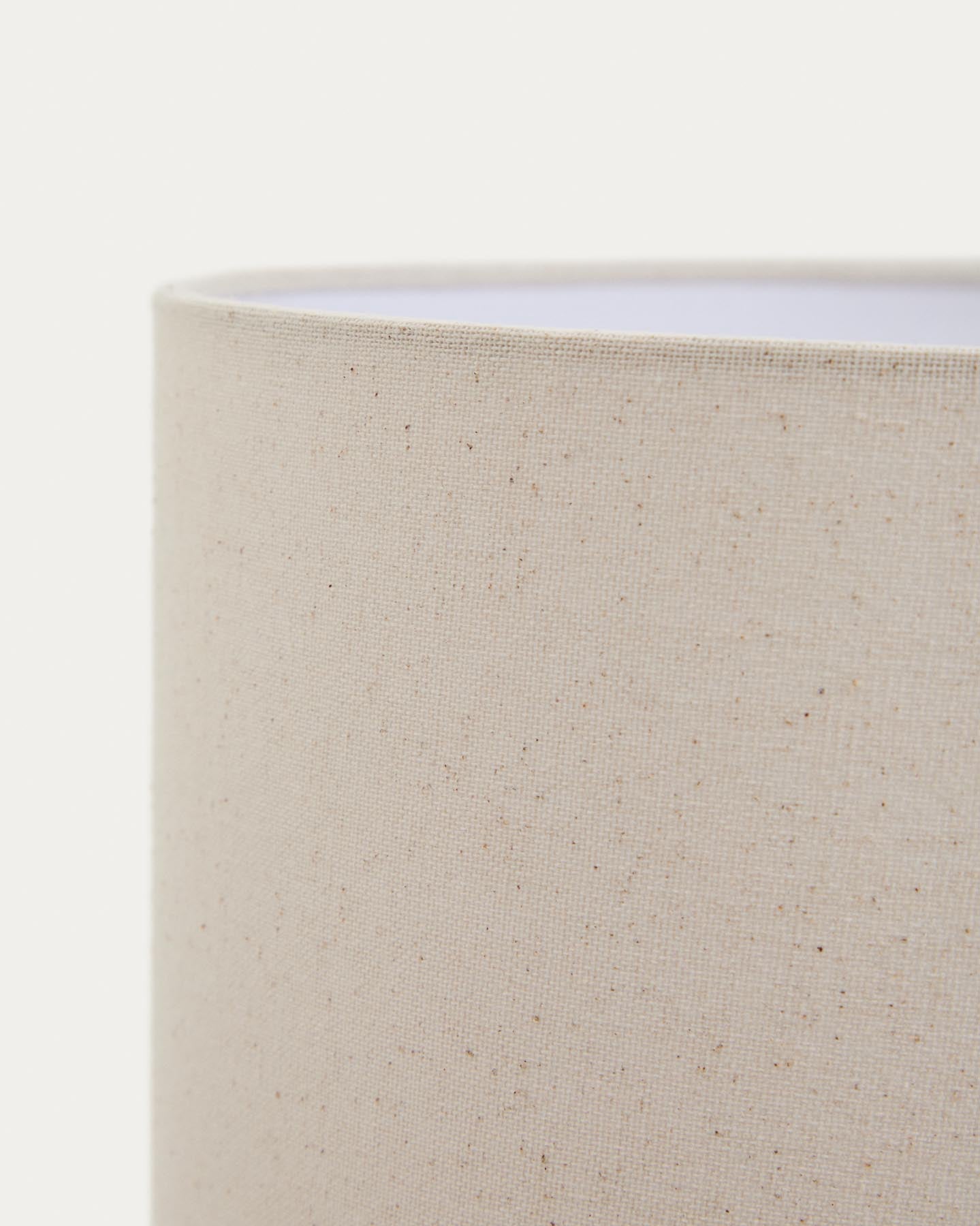 Tischlampe Mavran mit Baumwollschirm und Keramiksockel in Braun und Senfgelb in Mehrfarbig präsentiert im Onlineshop von KAQTU Design AG. Tischleuchte ist von Kave Home