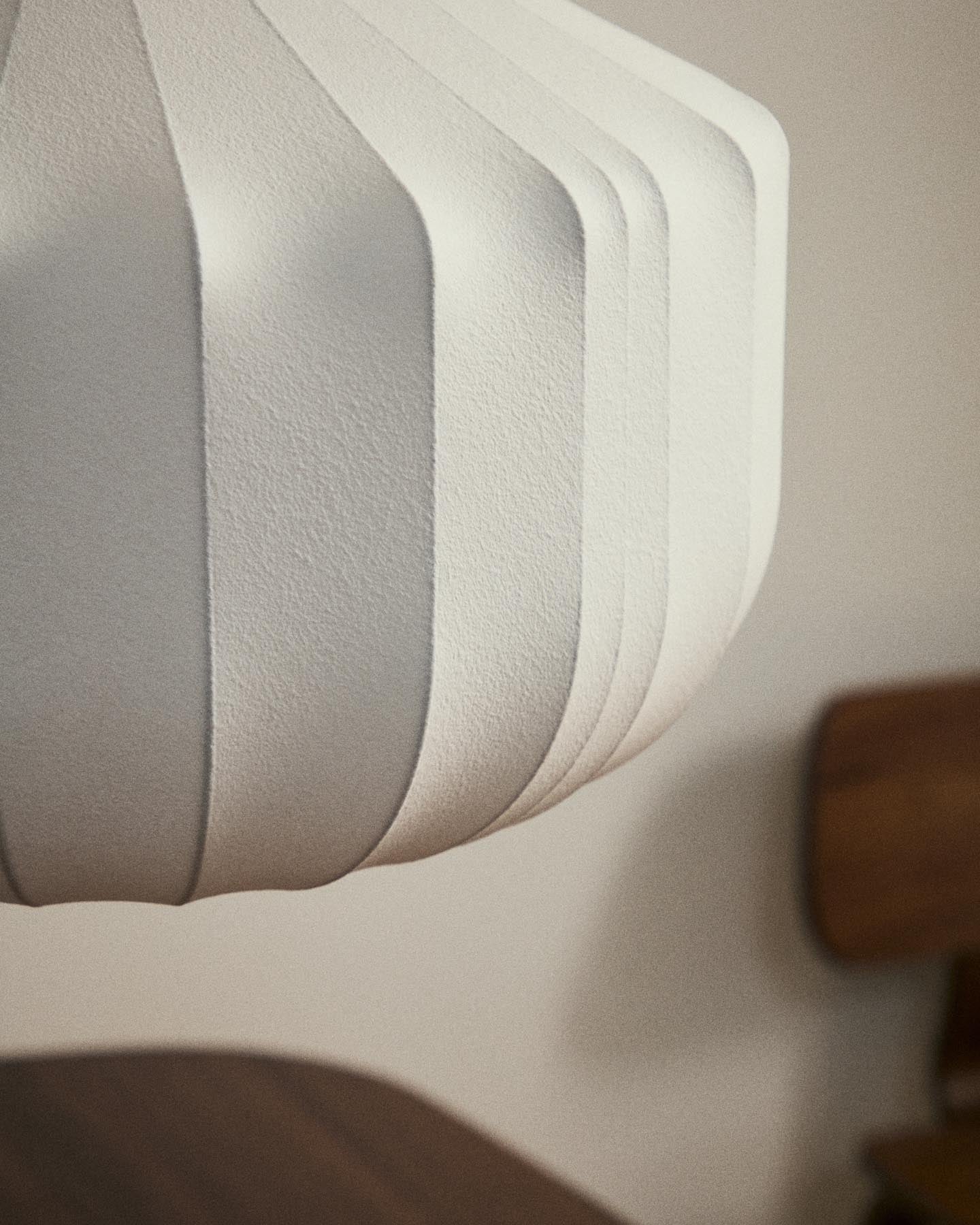 Deckenleuchte Somar aus Synthetikfasern und Stahlstäben, Ø 51 cm in Weiß präsentiert im Onlineshop von KAQTU Design AG. Lampenschirm ist von Kave Home