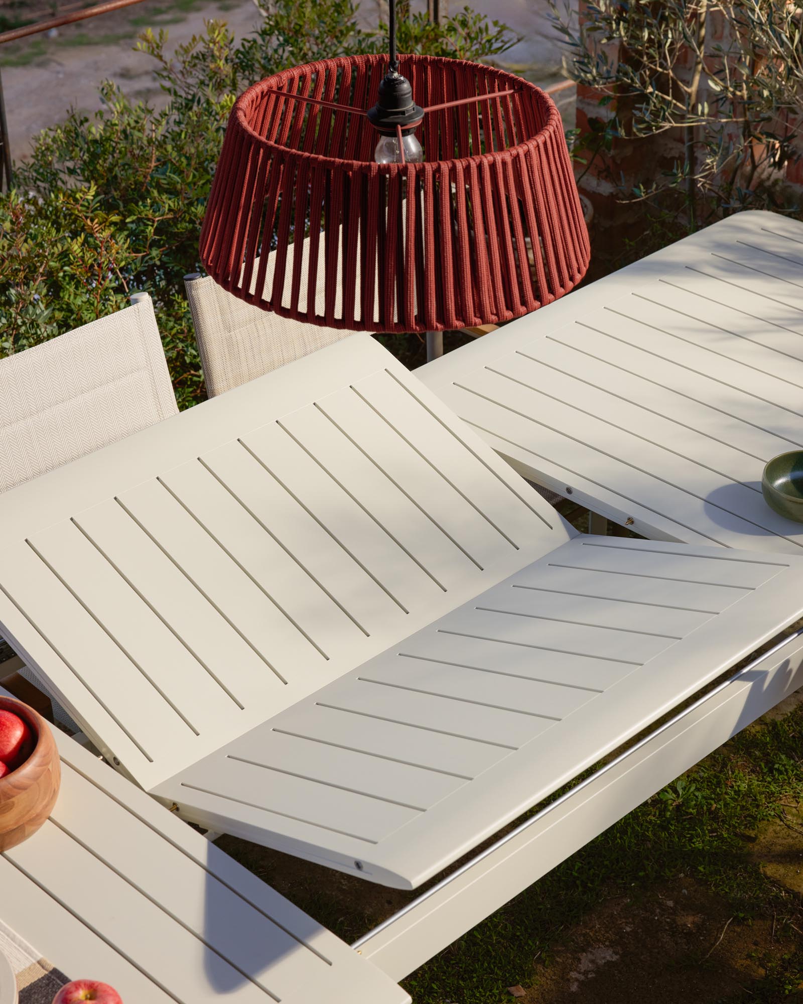 Eleganter Lampenschirm in Terrakotta aus flachem Seil, Ø 46 cm, perfekt für die Aldet Deckenleuchte und stilvolle Außenbereiche.