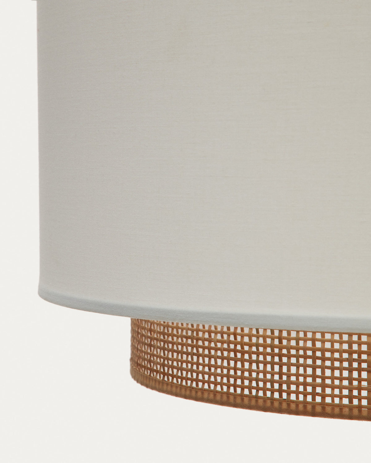 Erna Schirm für Deckenleuchte aus Bambus mit Finish in Natur und Weiss Ø 40 cm in Weiss präsentiert im Onlineshop von KAQTU Design AG. Lampenschirm ist von Kave Home