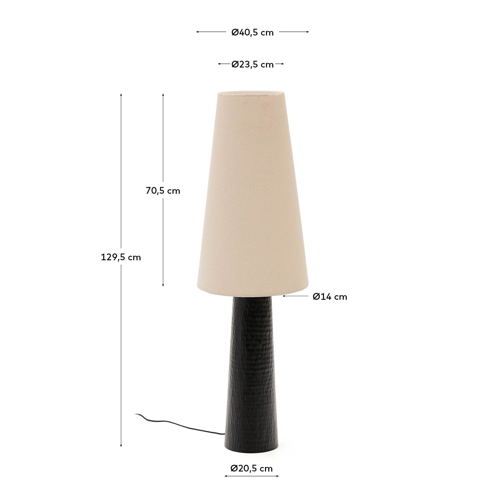 Elegante Stehlampe Senni aus robustem Metall mit schwarzem Finish. Ideal für stilvolle Akzente und harmonische Beleuchtung in jedem Zuhause.