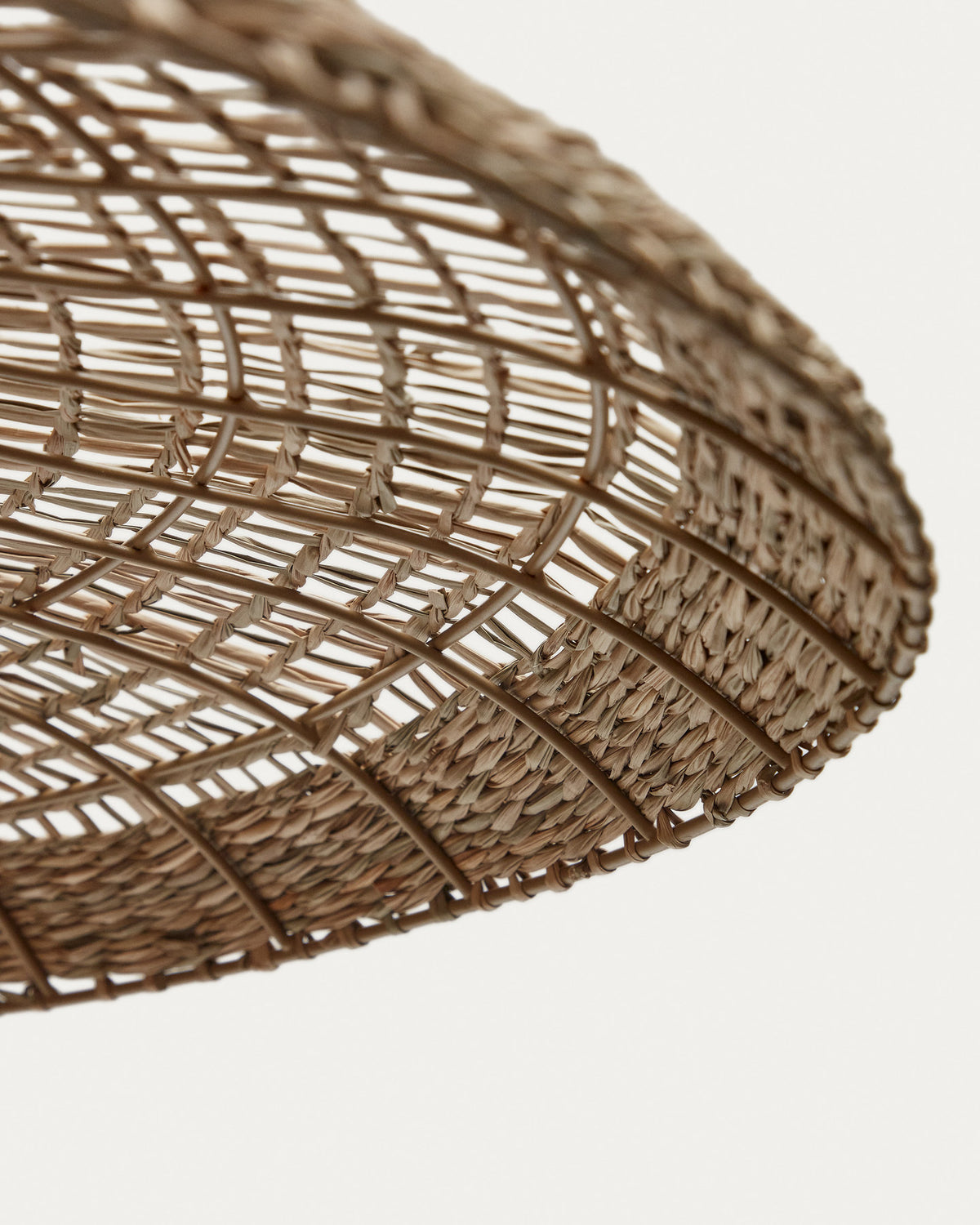 Cruilles Lampenschirm für Pendelleuchte aus Naturfasern mit natürlchem Finish Ø 100 cm in Natur präsentiert im Onlineshop von KAQTU Design AG. Lampenschirm ist von Kave Home