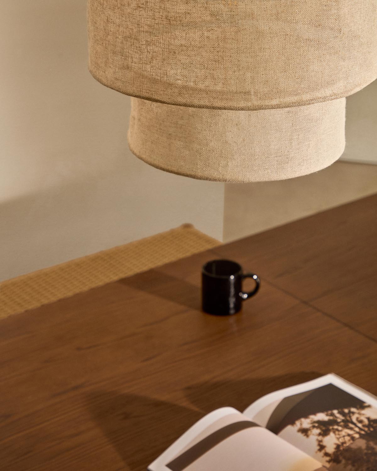 Mariela Schirm für Deckenlampe aus Leinen mit beigem Finish Ø 40 x 34 cm in Natur präsentiert im Onlineshop von KAQTU Design AG. Lampenschirm ist von Kave Home