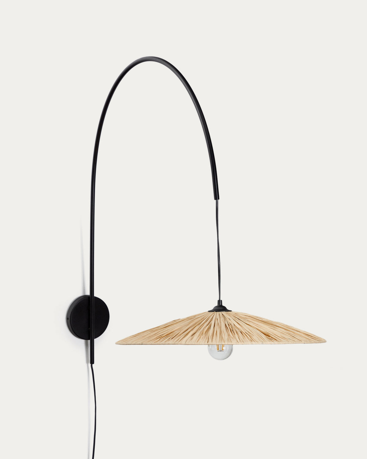 Rosella Wandleuchte aus Raffiabast in Natur in Natur präsentiert im Onlineshop von KAQTU Design AG. Wandleuchte ist von Kave Home