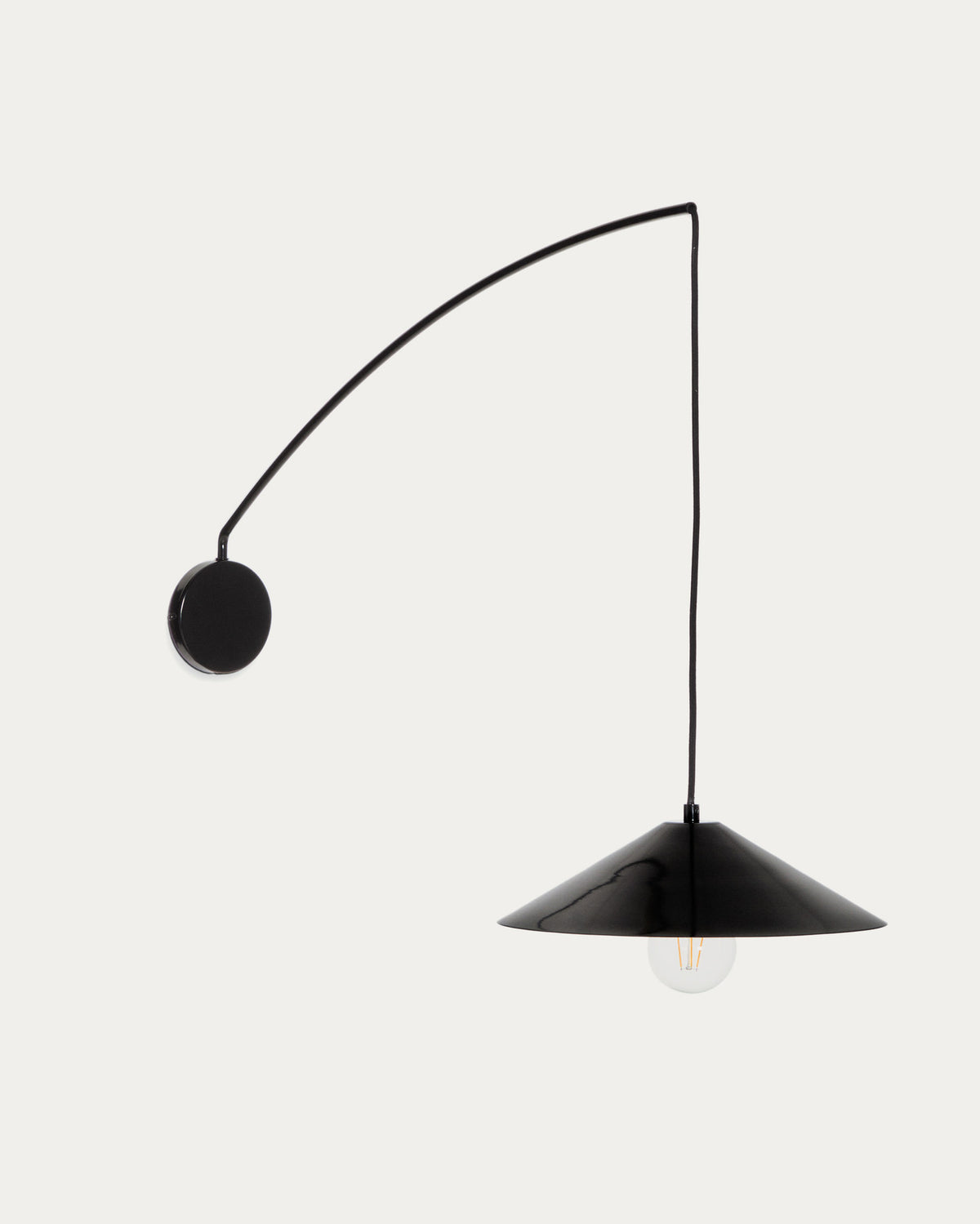 Wandleuchte Kally aus Metall mit schwarz lackiertem Finish