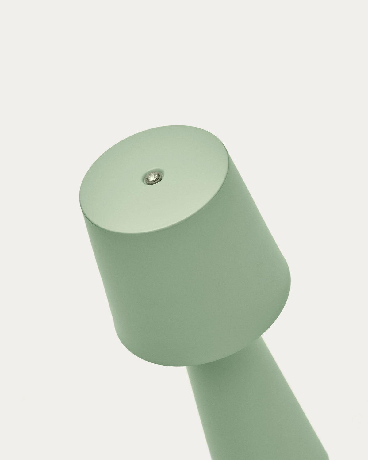 Arenys Outdoor Tischlampe klein aus Metall mit türkisfarbenem Lackfinish in Hellgrün präsentiert im Onlineshop von KAQTU Design AG. Outdoor Tischleuchte ist von Kave Home