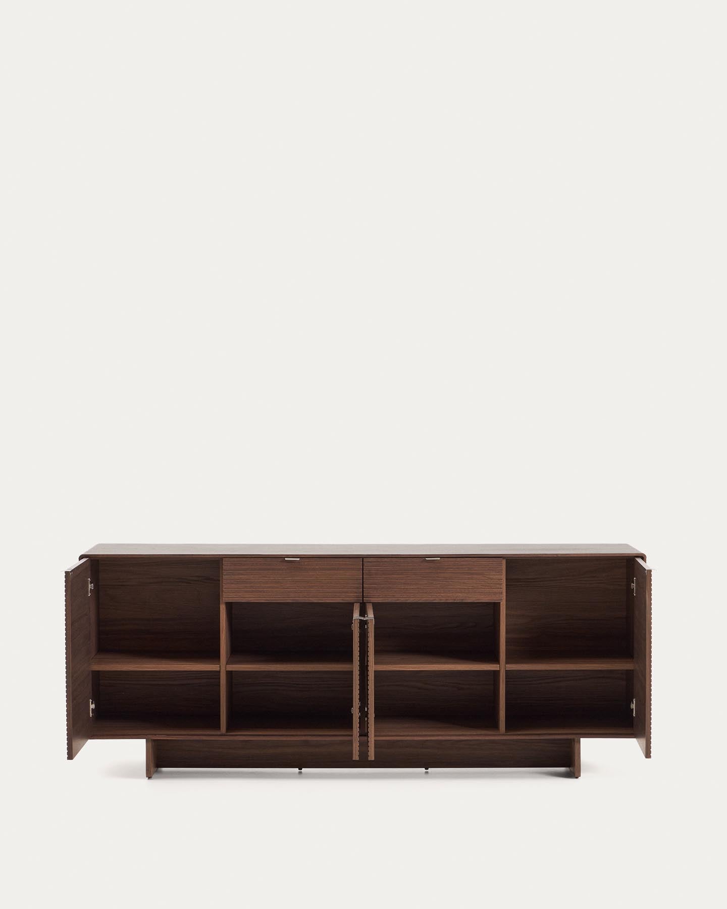 Highboard Norlen mit 4 Türen und 2 Schubläden in Nussbaumfurnier FSC Mix Credit 194,5 x 78 cm in Dunkelbraun präsentiert im Onlineshop von KAQTU Design AG. Sideboard ist von Kave Home