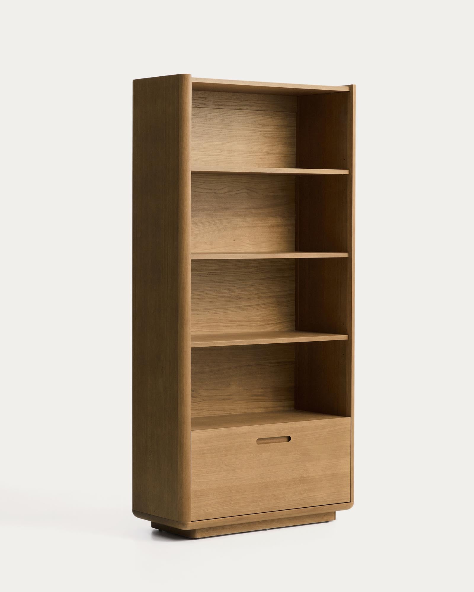Stilvolles Regal Arelida aus massivem Eichenholz und Furnier, hellbraun, 90 x 185 cm, perfekt zur Aufbewahrung und Dekoration.