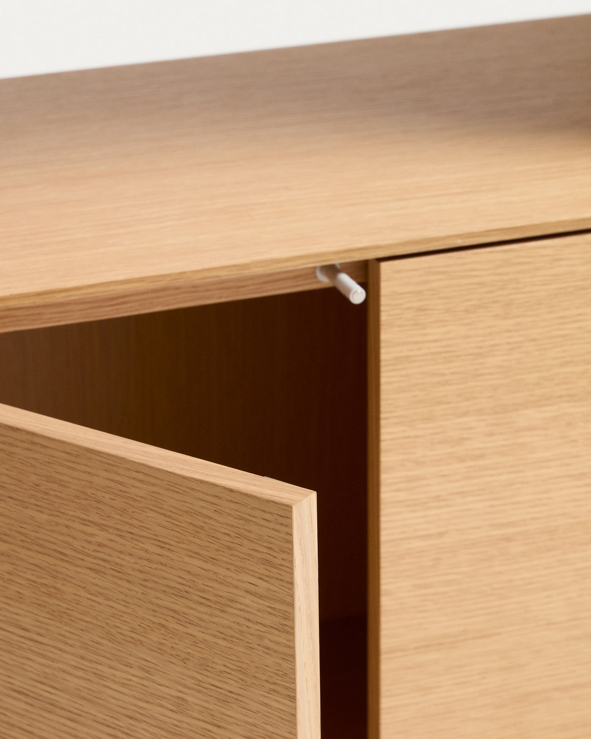 Bücherregal Visala von Kave Home in Hellbraun mit Eichenfurnier, hochformatig