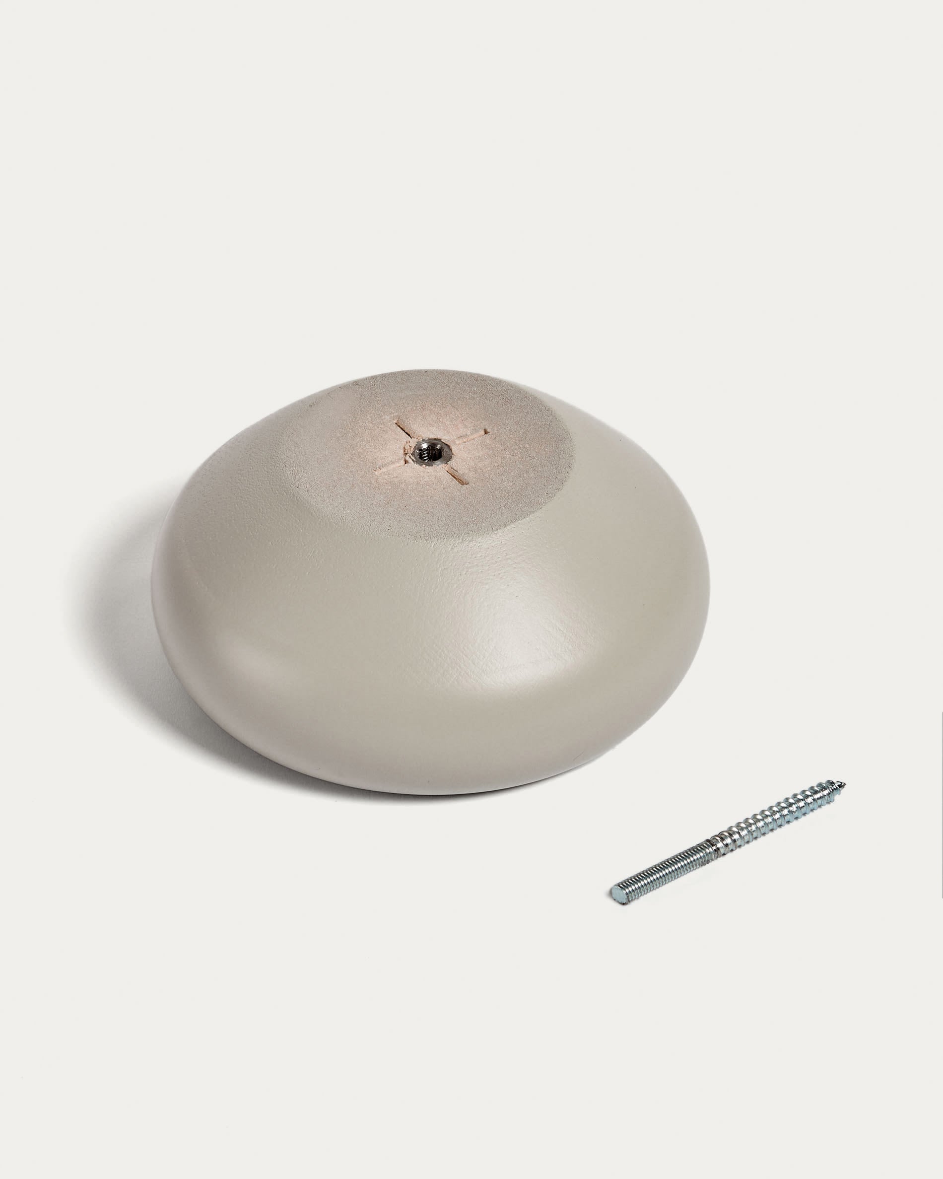 Set aus 3 stilvollen Wandhaken aus robustem Buchenholz mit grauem Finish, perfekt für jeden Raum und vielseitig einsetzbar.