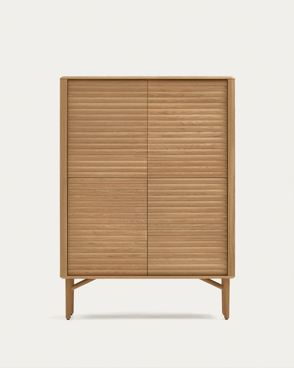 Lenon Highboard 4 Türen aus massiver Eiche und Eichenfurnier 104,5 x 144 cm FSC MIX Credit in Natur präsentiert im Onlineshop von KAQTU Design AG. High-Sideboard ist von Kave Home