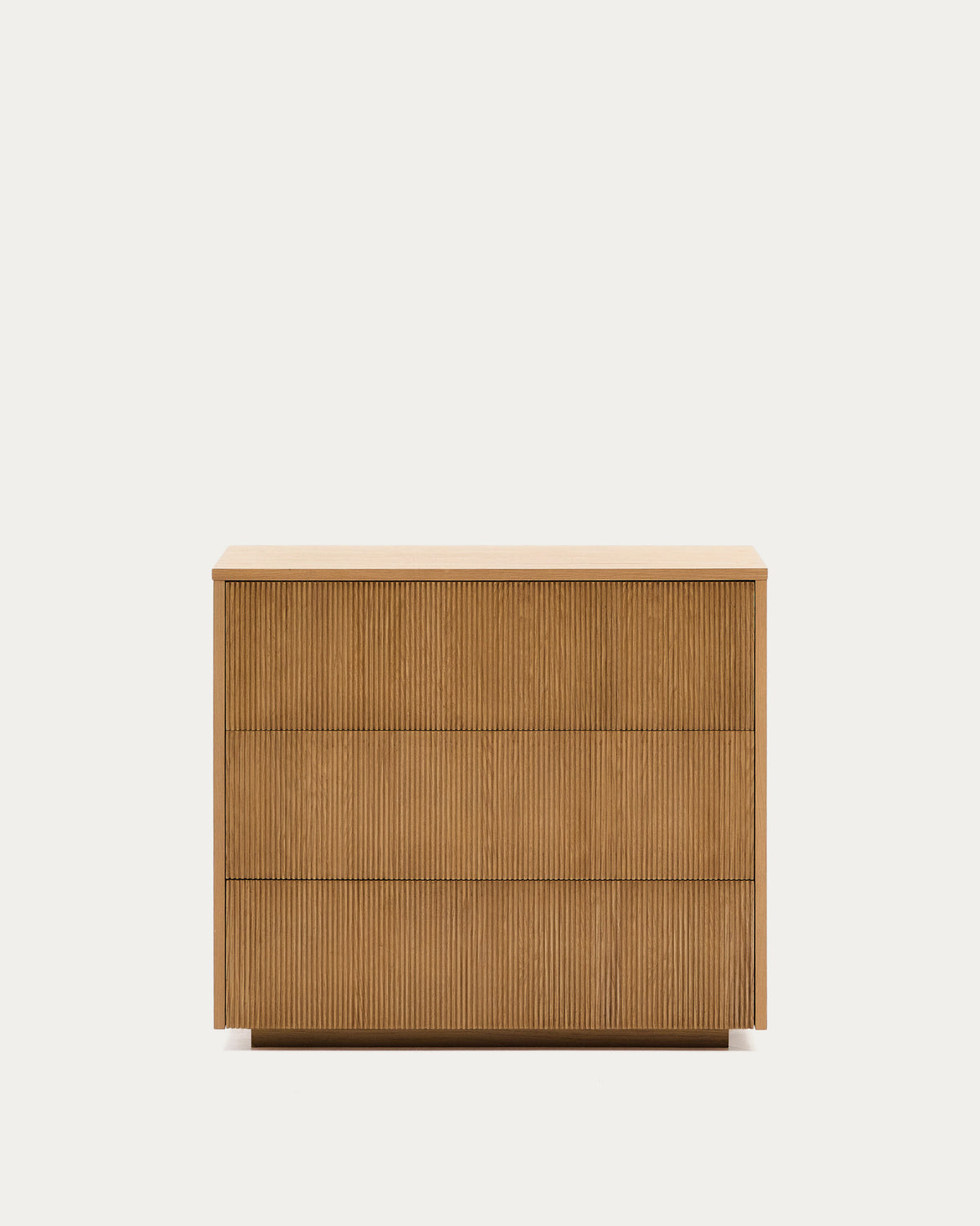 Kommode Helvine 3 Schubladen aus Eichenfurnier 90 x 78 cm FSC 100% in Natur präsentiert im Onlineshop von KAQTU Design AG. Kommode ist von Kave Home