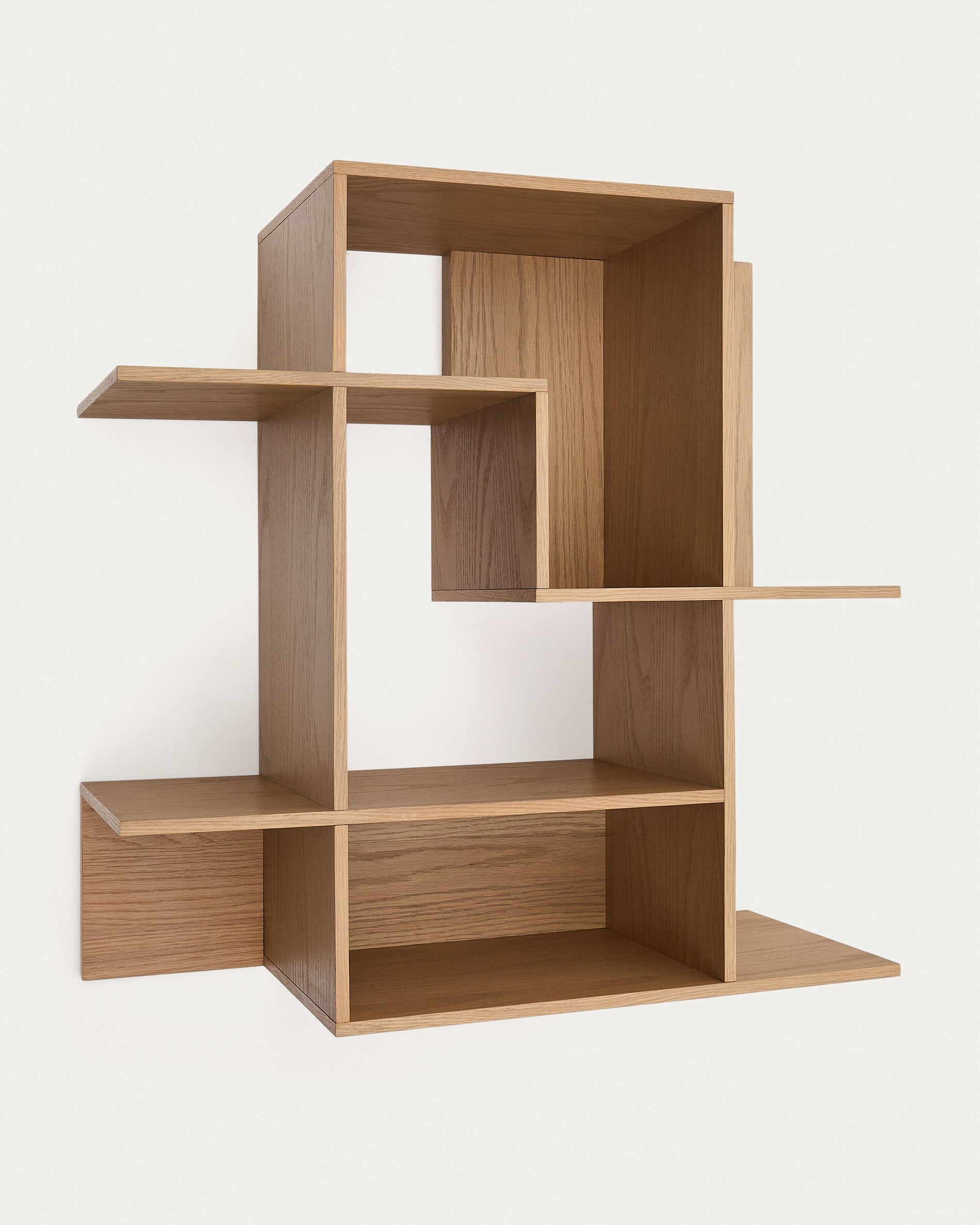 Modularregal Ina aus Eichenfurnier mit Finish in natürlichem Farbton 80 x 80 cm FSC 100% in Natur präsentiert im Onlineshop von KAQTU Design AG. Wandregal ist von Kave Home