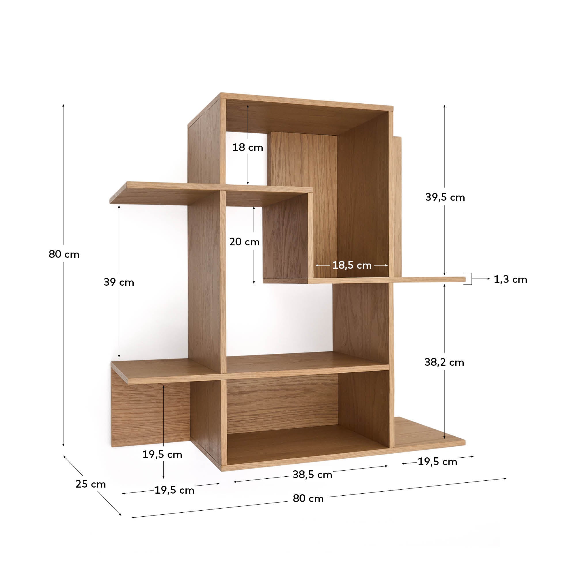 Modularregal Ina in 80 x 80 cm aus FSC-zertifiziertem Eichenfurnier, stilvolles Design mit natürlichem Farbton für vielseitige Wandgestaltung.