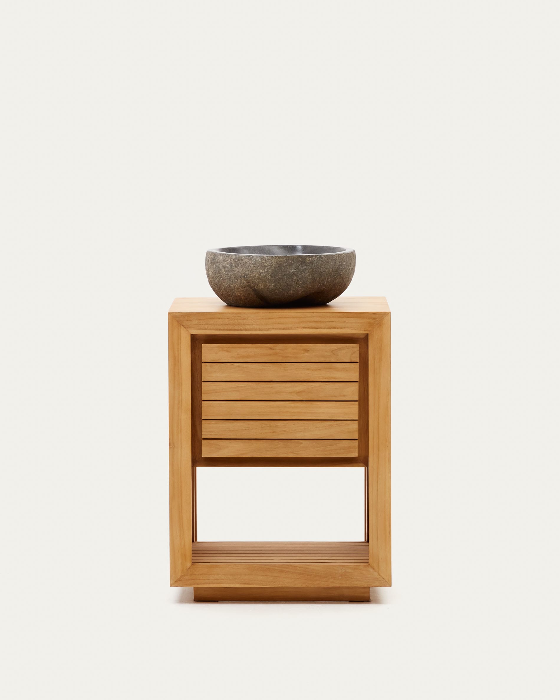 Saula Wandschrank aus massivem Teakholz, 60 x 45 cm, vereint elegantes Design mit praktischer Aufbewahrung für Ihr Badezimmer.