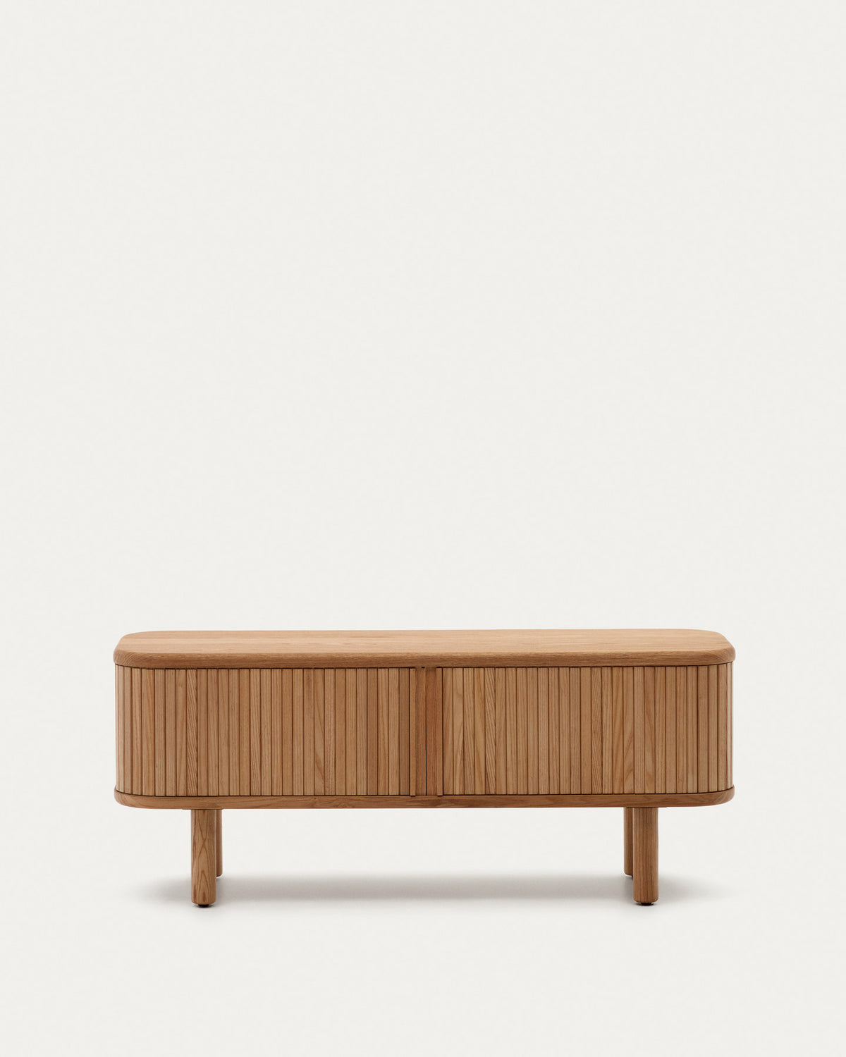 TV-Möbel Mailen 2 Türen in Eschenfurnier mit natürlichem Finish 120 x 50 cm in Natur präsentiert im Onlineshop von KAQTU Design AG. TV-Möbel ist von Kave Home