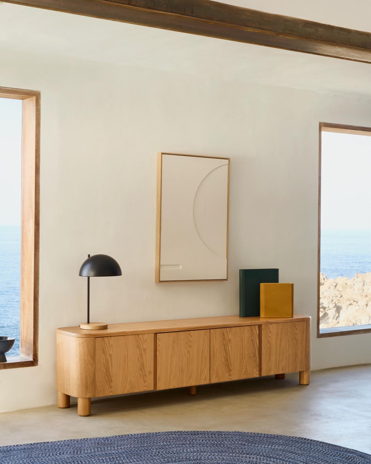 Salaya TV-Möbel: Stilvolles Eschenfurnier für Ihr modernes Zuhause.