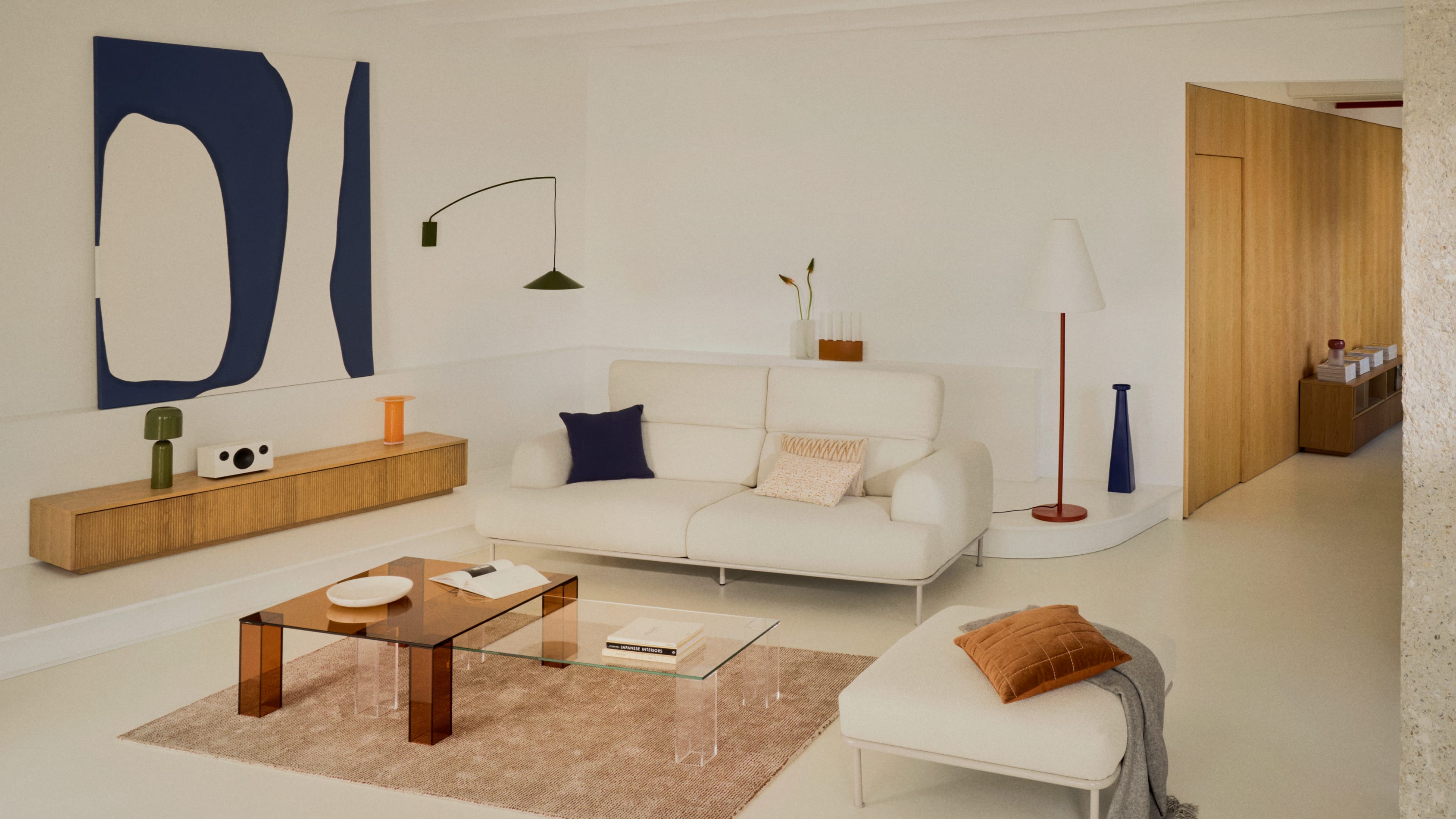 Das TV-Möbel Helvine von Kave Home, 200x40 cm, bietet 4 Schubladen, FSC-zertifiziert, modern und umweltfreundlich.