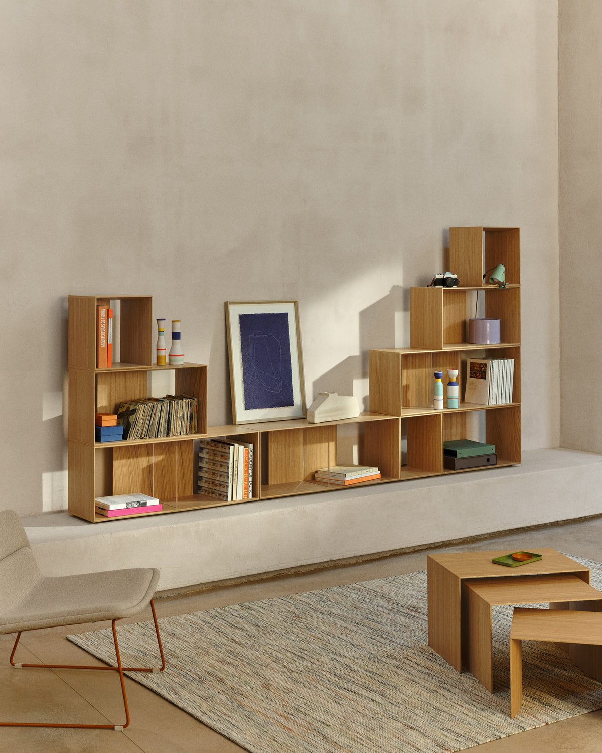 Litto Set aus 9 modularen Regalen aus Eichenfurnier 202 x 114 cm in Natur präsentiert im Onlineshop von KAQTU Design AG. Regalsystem ist von Kave Home