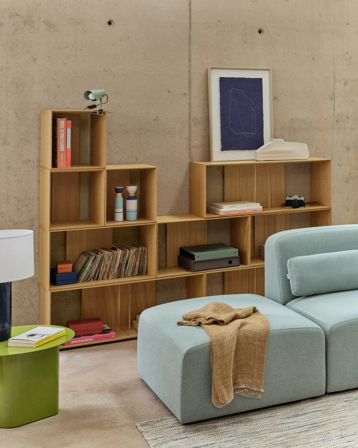 Litto Set aus 9 modularen Regalen aus Eichenfurnier 202 x 114 cm in Natur präsentiert im Onlineshop von KAQTU Design AG. Regalsystem ist von Kave Home