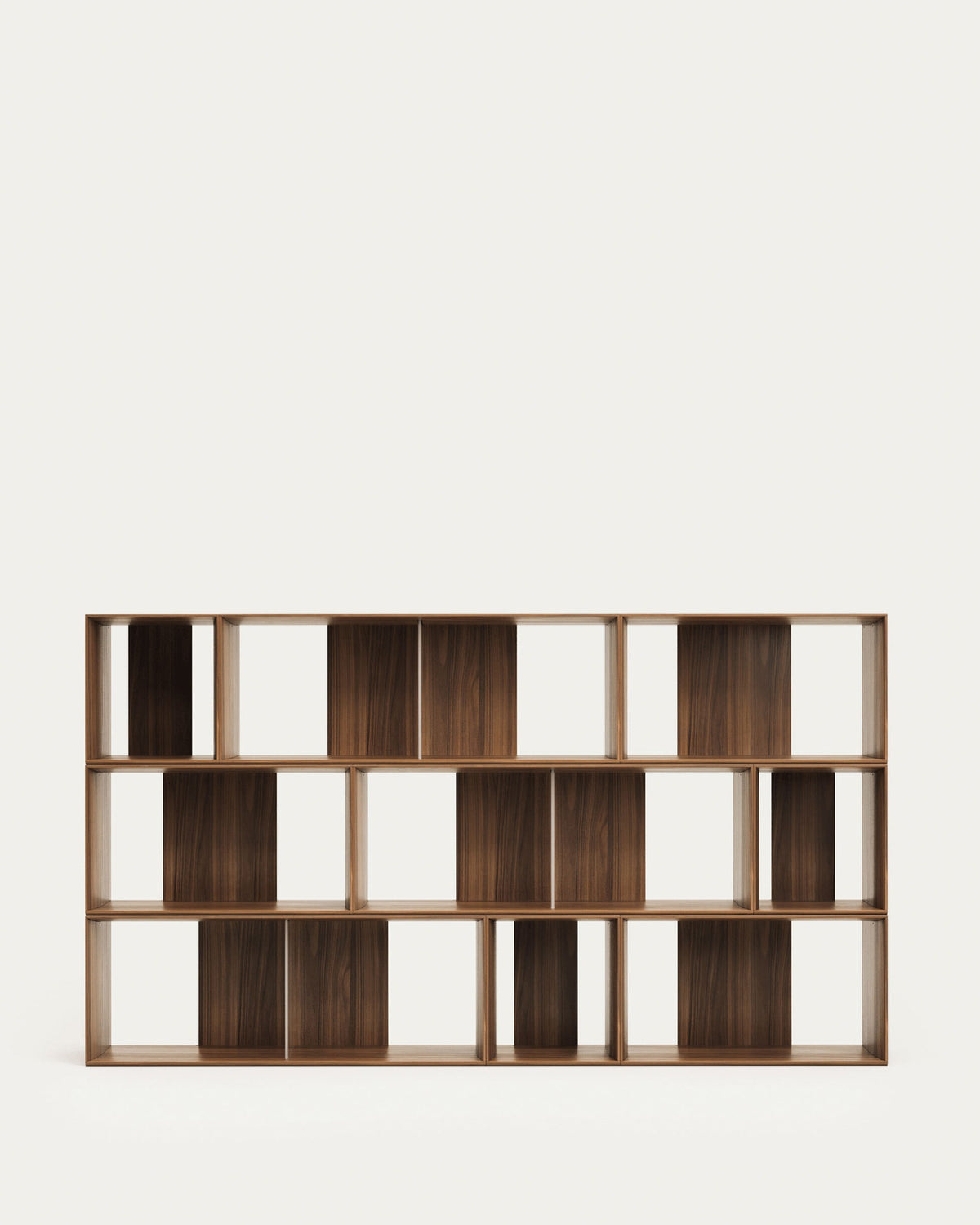 Litto Set aus 9 modularen Regalen aus Nussholzfurnier 202 x 114 cm in Braun präsentiert im Onlineshop von KAQTU Design AG. Regalsystem ist von Kave Home