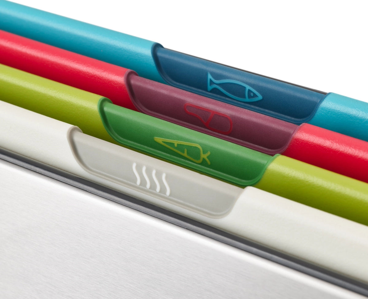 Folio Icon 4tlg. Edelstahl multicolor in Mehrfarbig präsentiert im Onlineshop von KAQTU Design AG. Schneidbrett ist von Joseph Joseph