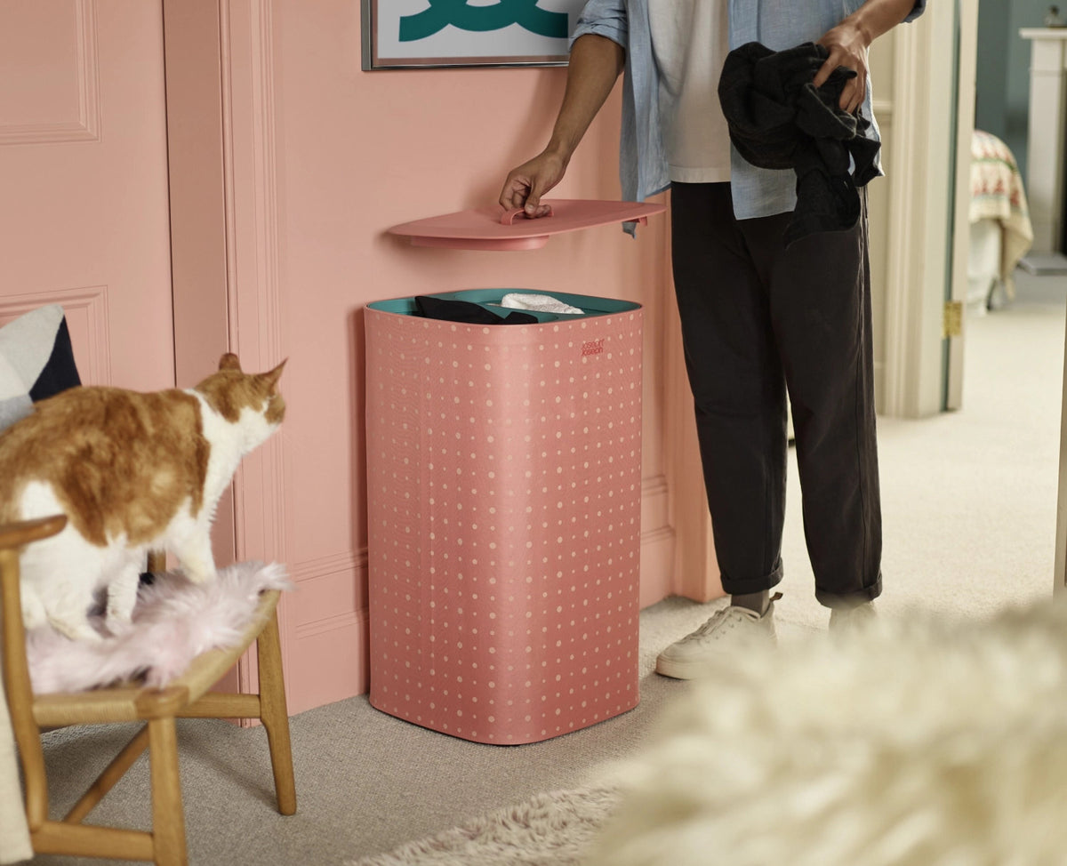 Tota Pop 60L Wäschetrennkorb 2x 30L koralle in Orange präsentiert im Onlineshop von KAQTU Design AG. Wäschekorb ist von Joseph Joseph