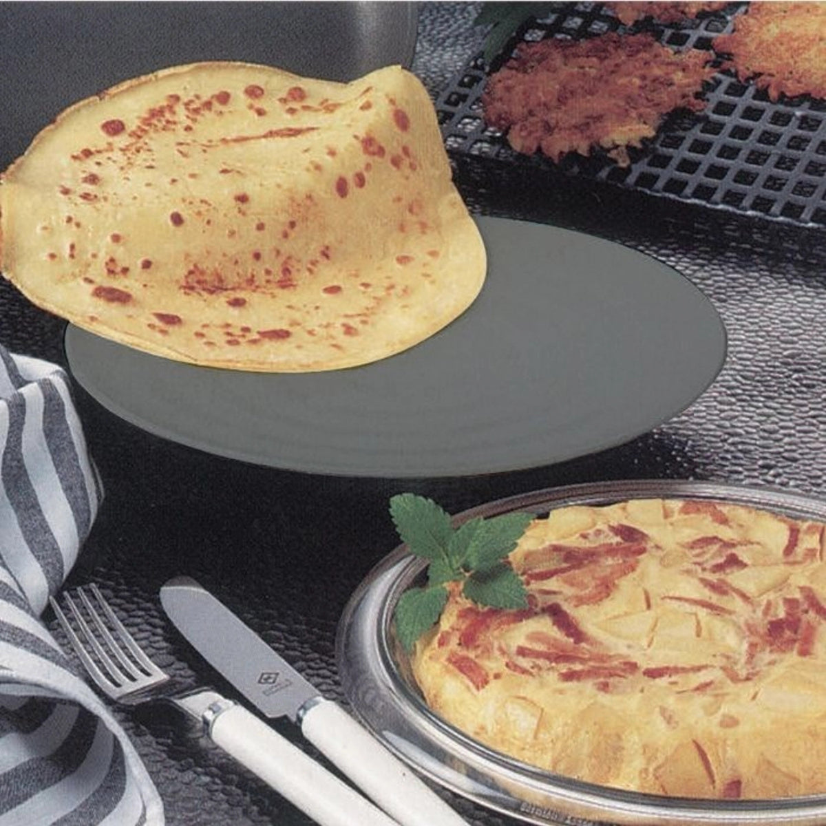 Pfannkuchen u. Omelettewender Flic Flac, D26x2.5cm in Silber präsentiert im Onlineshop von KAQTU Design AG. Pfannenwender ist von Westmark