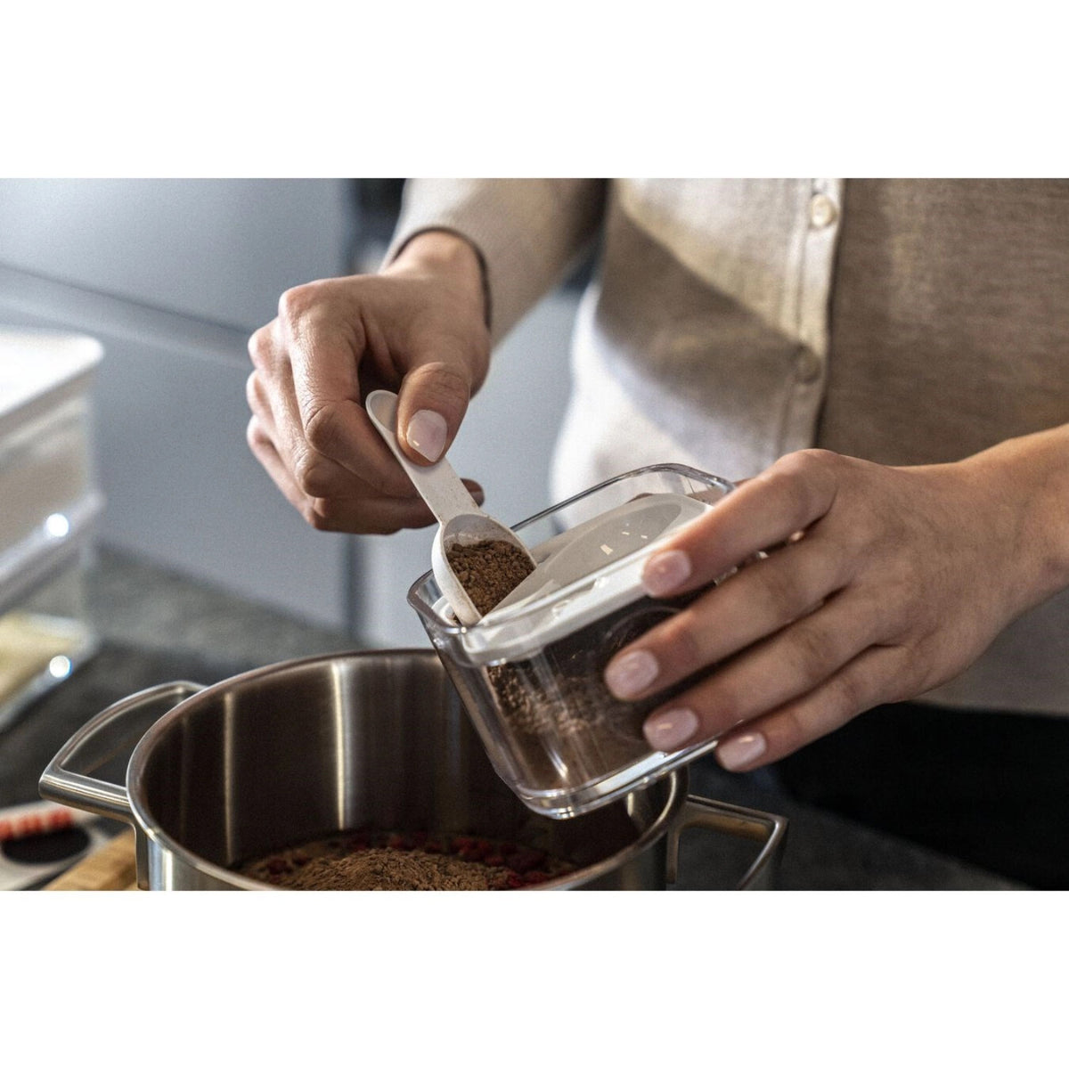 Cube Box 2S, 15.2x10.7x10.7cm, 825ml, Transparent-weiss in Transparent präsentiert im Onlineshop von KAQTU Design AG. Aufbewahrungsbeutel ist von Zwilling