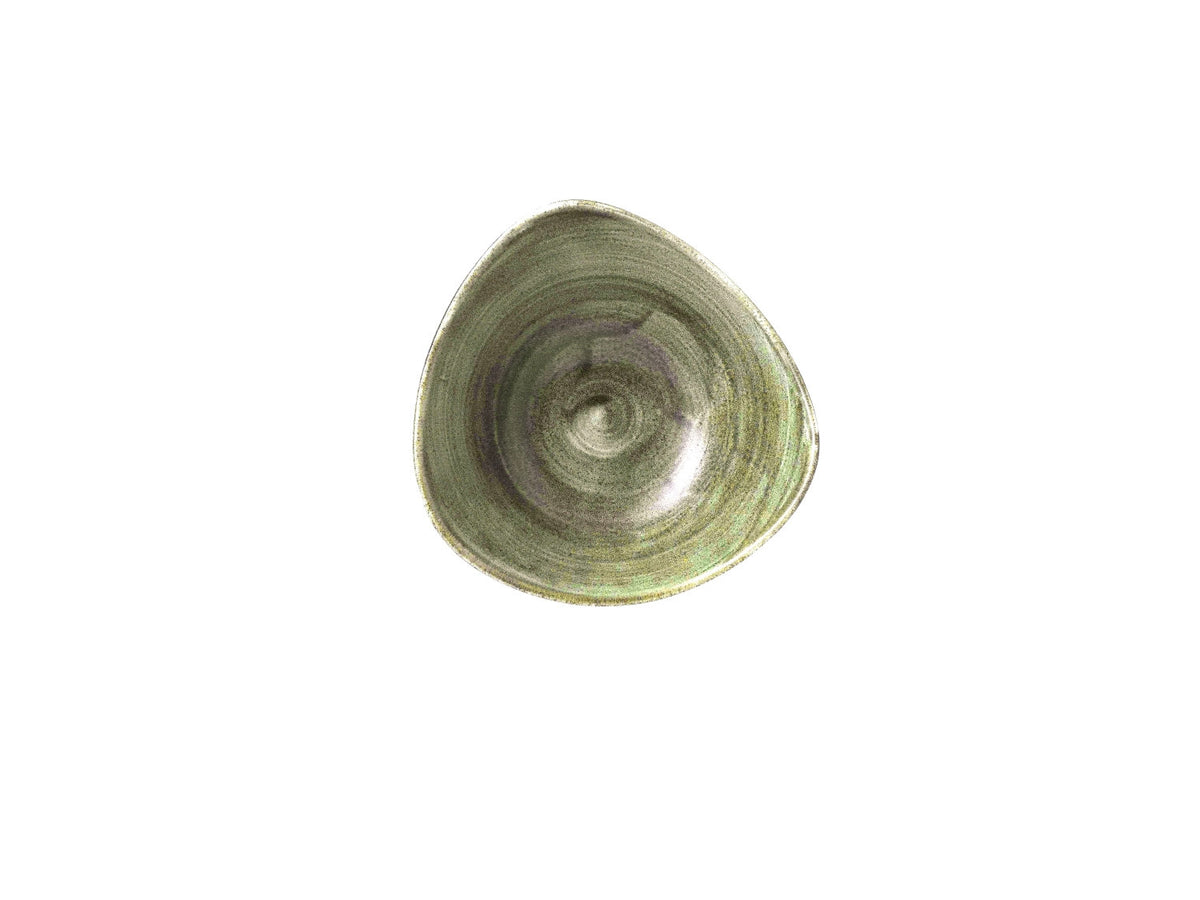 Stonecast Patina Burnished GreenTriangel Teller tief 18.5cm in Grün präsentiert im Onlineshop von KAQTU Design AG. Teller ist von Churchill