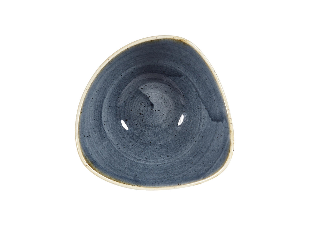 Stonecast Blueberry Triangel Teller tief 18.5cm in Blau präsentiert im Onlineshop von KAQTU Design AG. Teller ist von Churchill